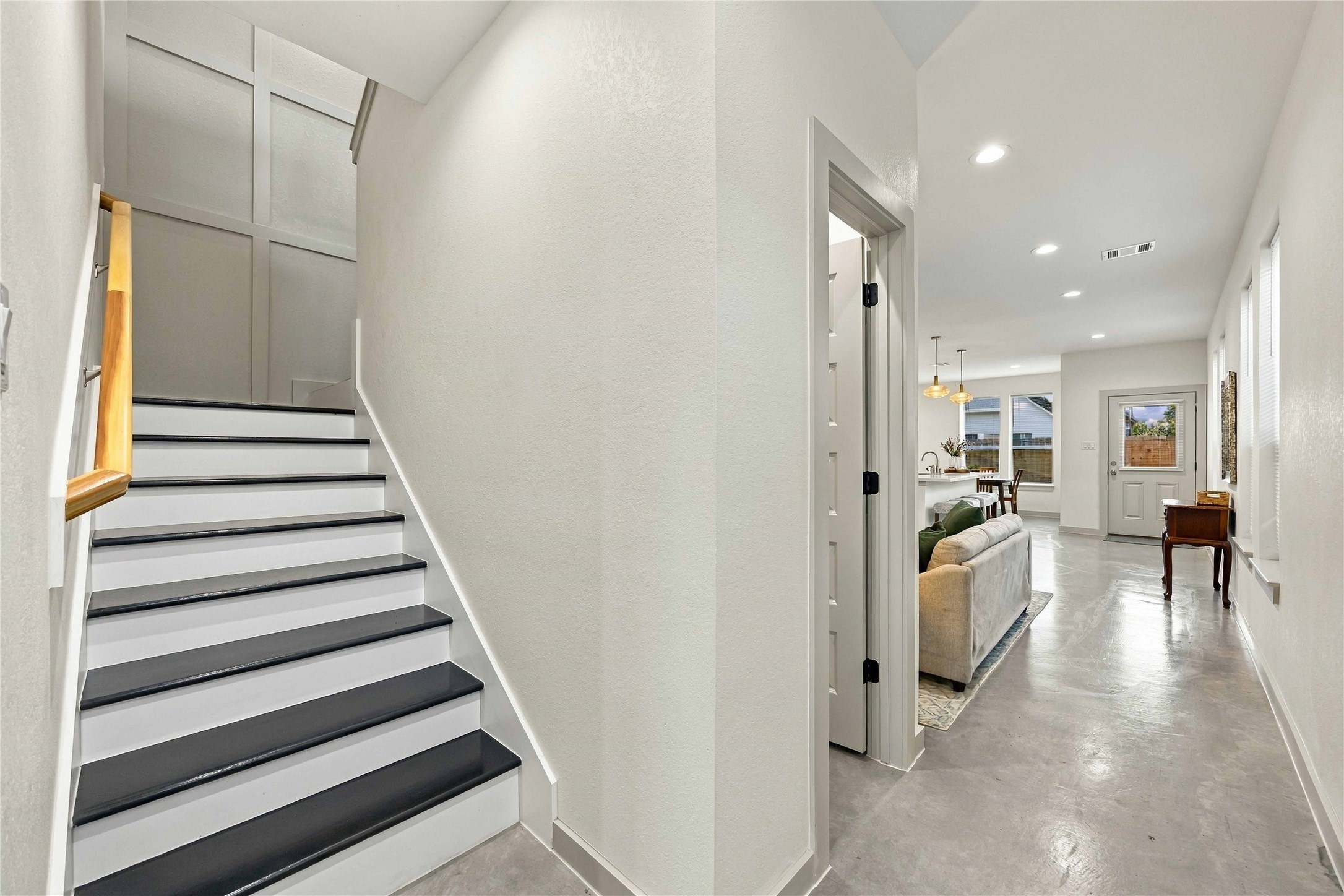7924 Booker Street, #A-B, Houston, TX 77028 7924 Booker Street, #A-B, Houston, TX 77028