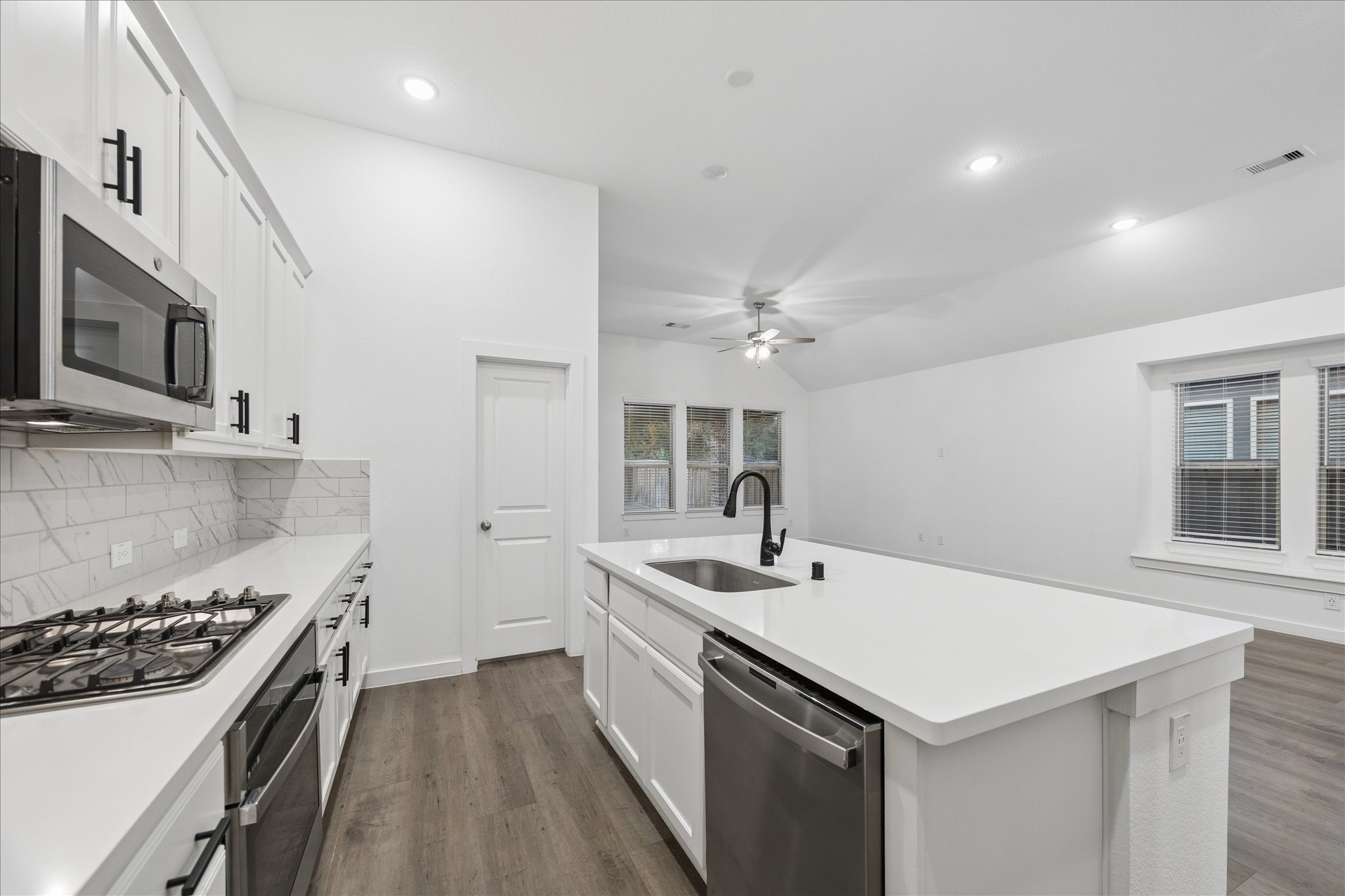 7914 Pershing Avenue, Magnolia, TX 77354