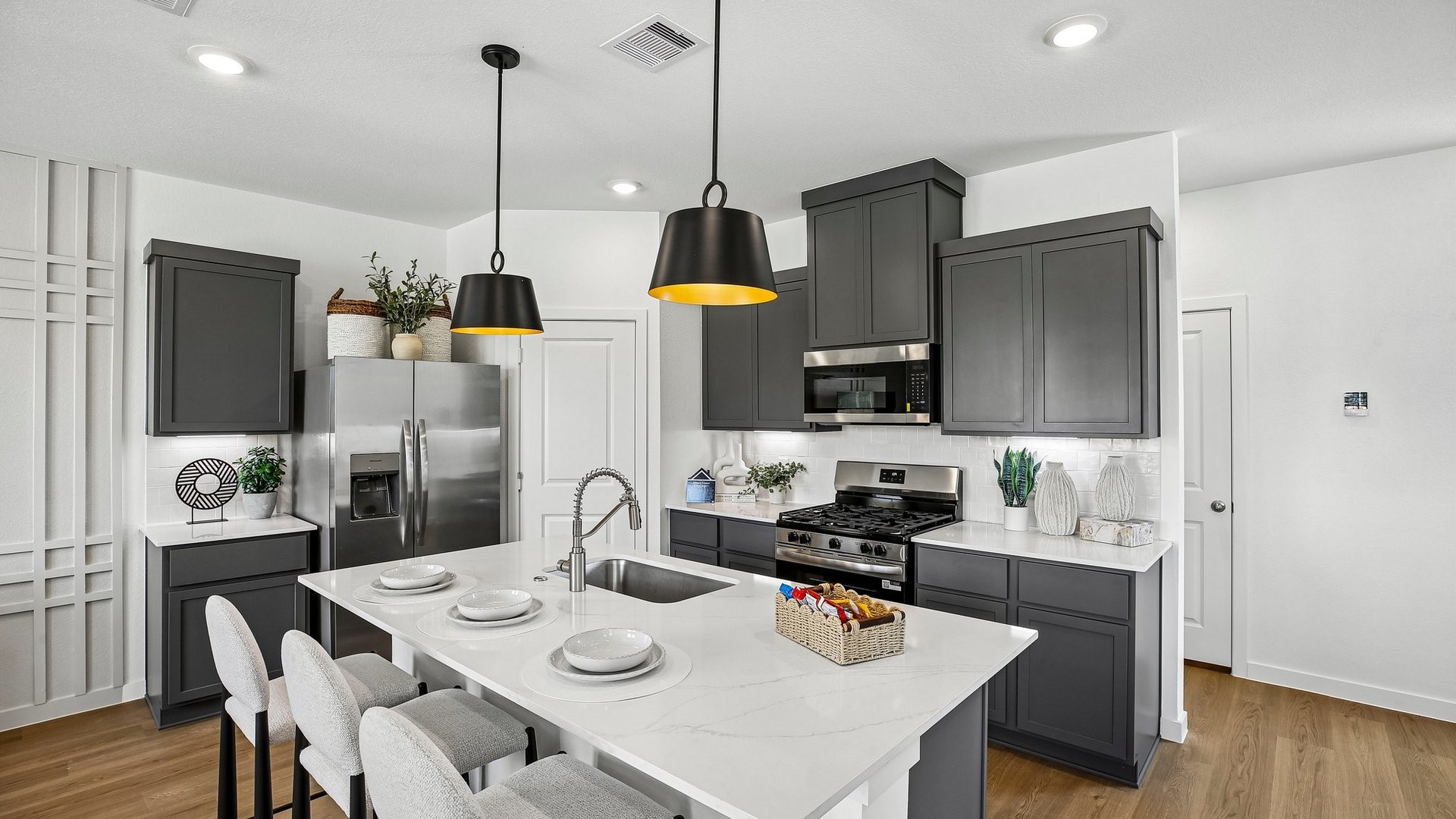 833 Gran Torino Drive, Houston, TX 77047