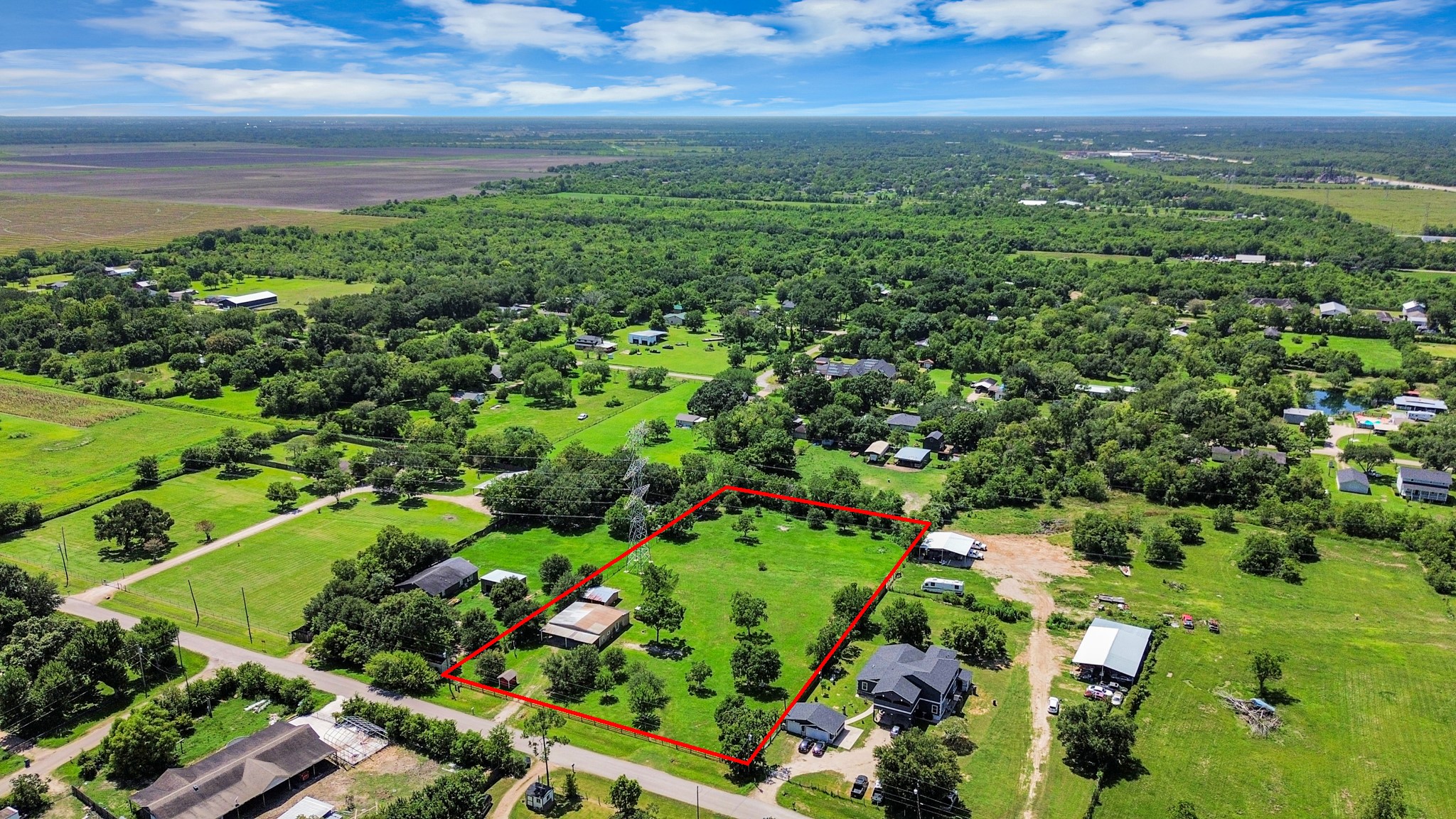 694 County Road 941, Alvin, TX 77511