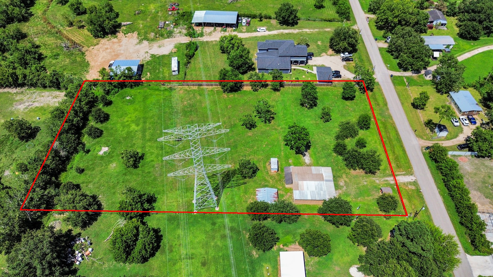 694 County Road 941, Alvin, TX 77511