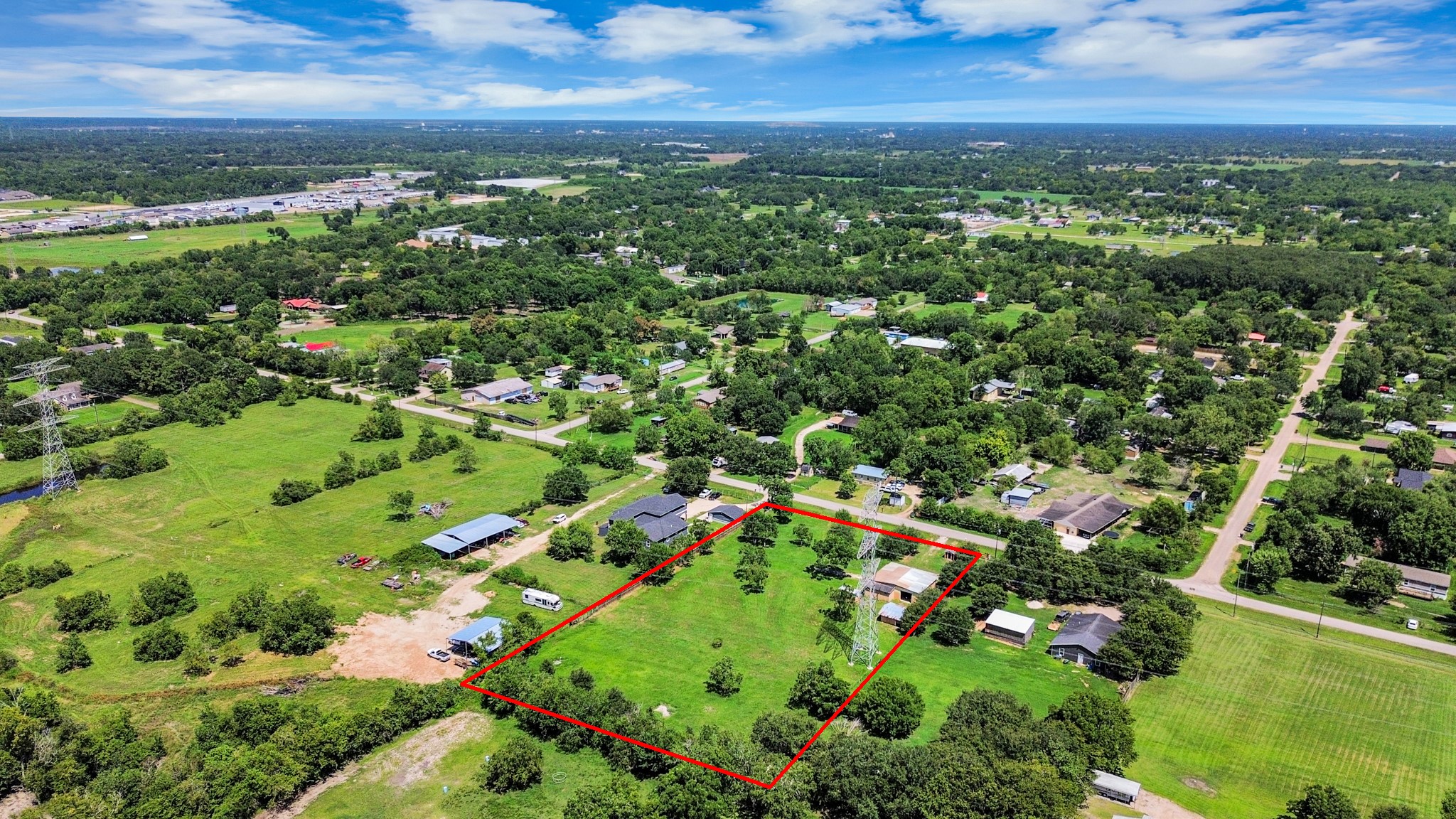 694 County Road 941, Alvin, TX 77511