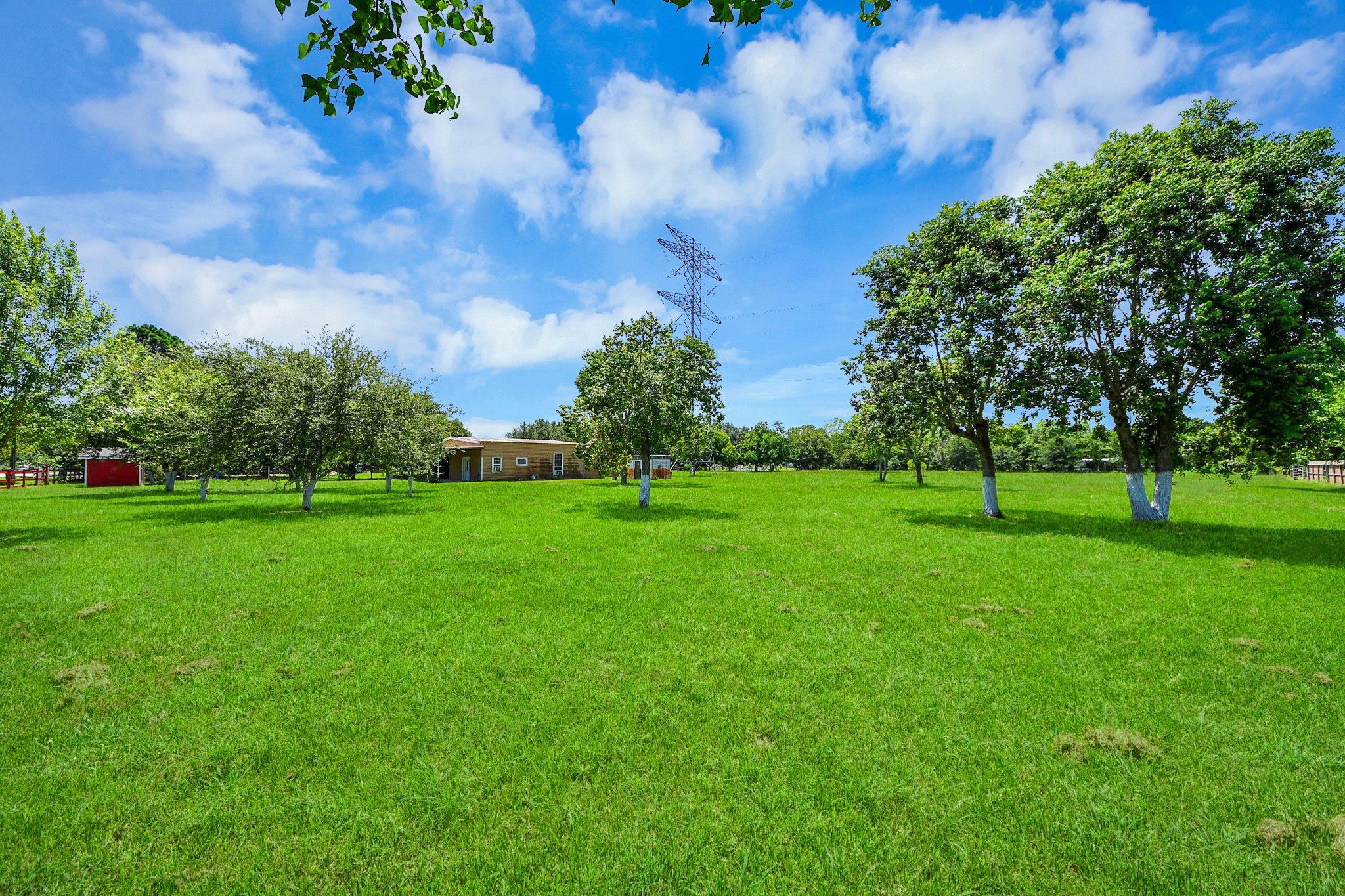 694 County Road 941, Alvin, TX 77511