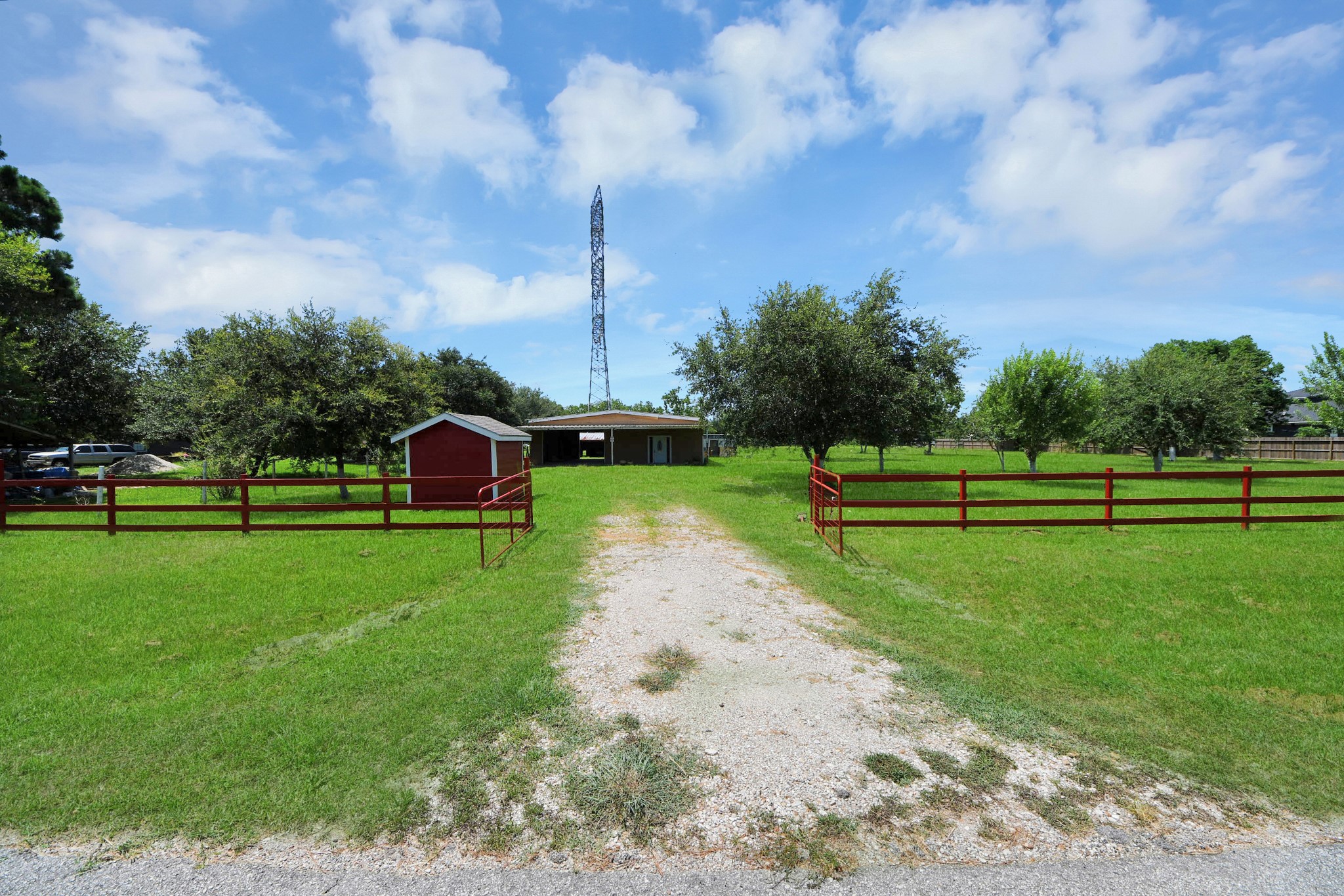 694 County Road 941, Alvin, TX 77511 694 County Road 941, Alvin, TX 77511