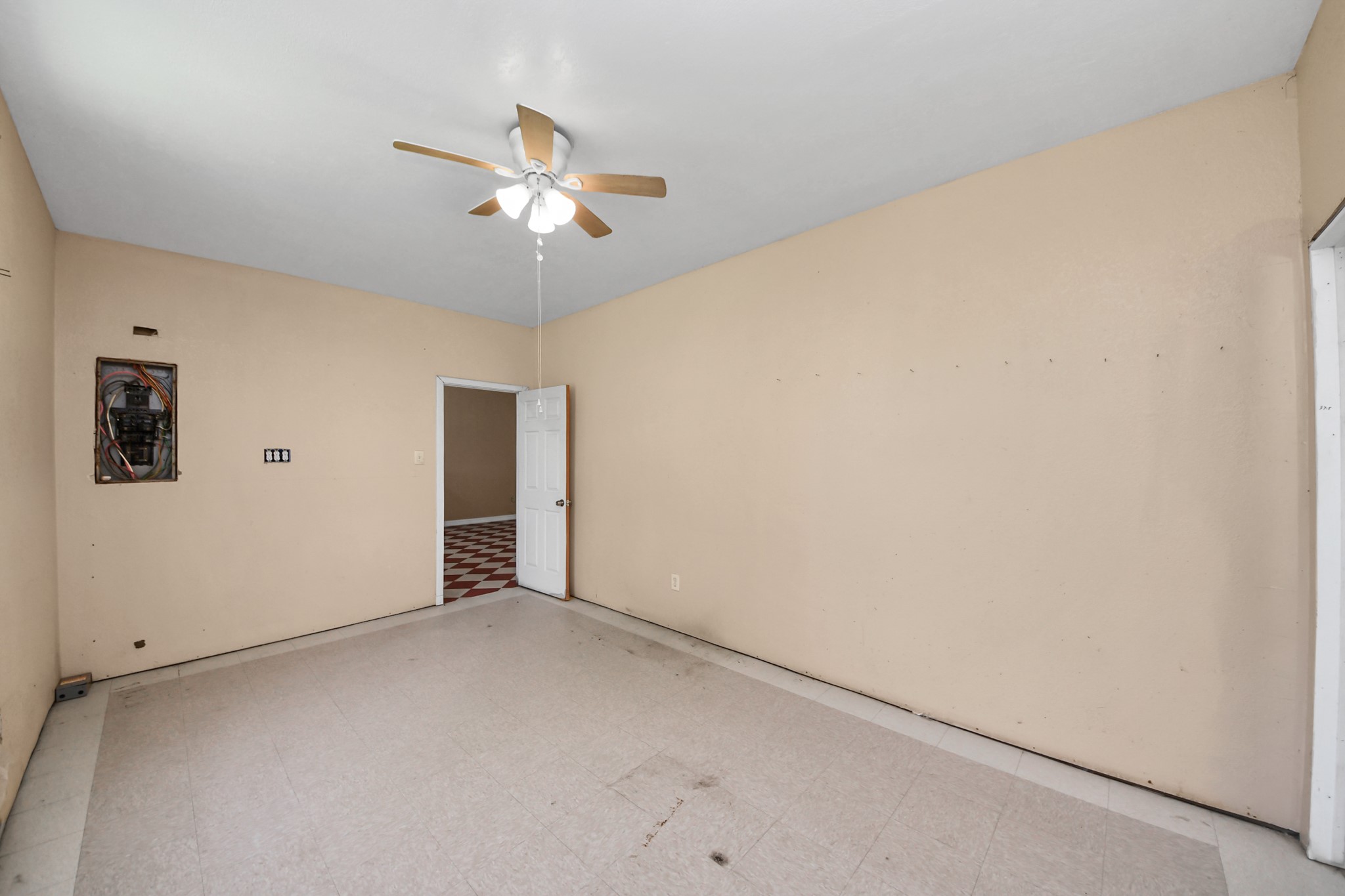 694 County Road 941, Alvin, TX 77511