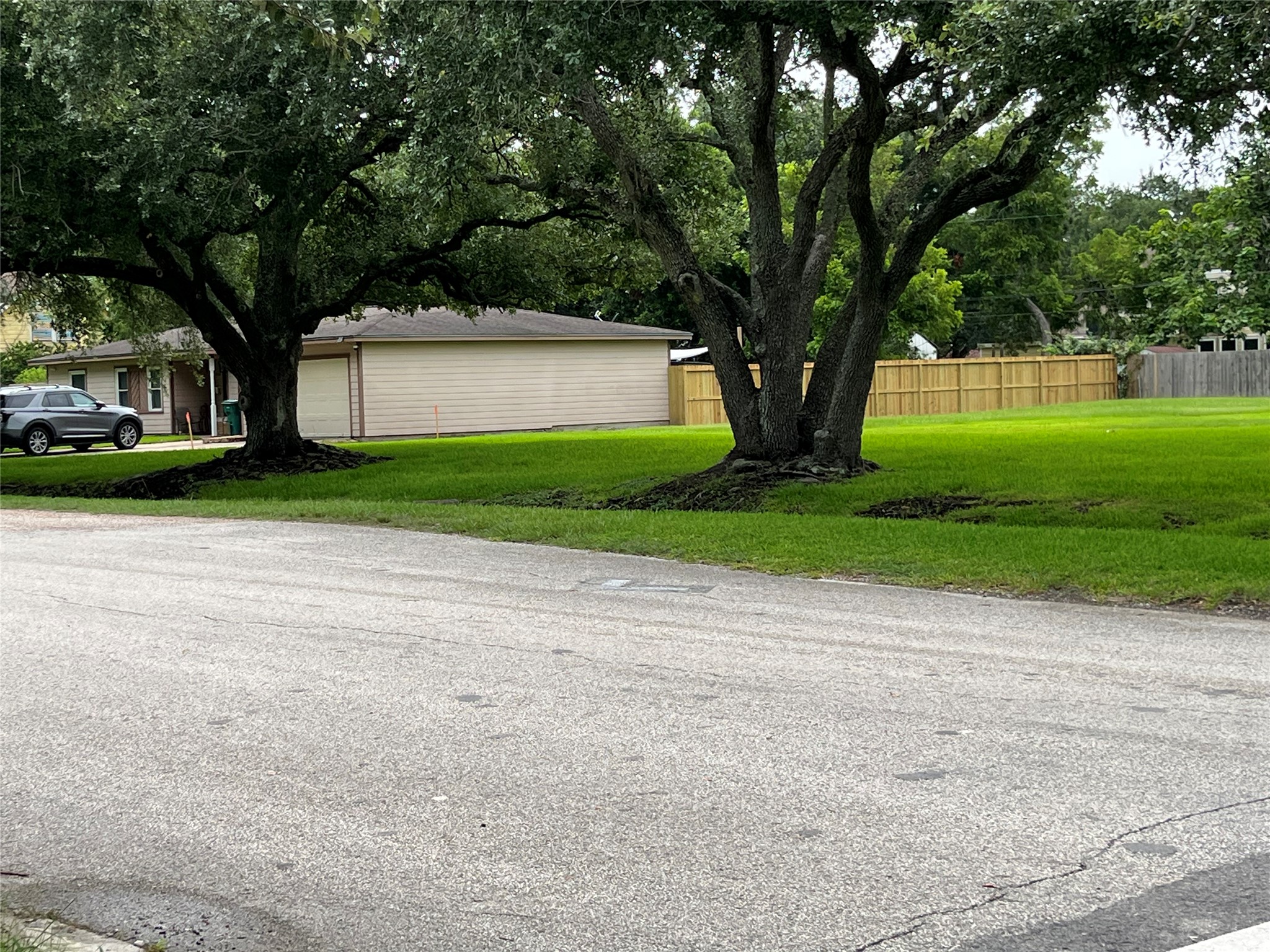 1000 DELMAR, La Marque, TX 77591