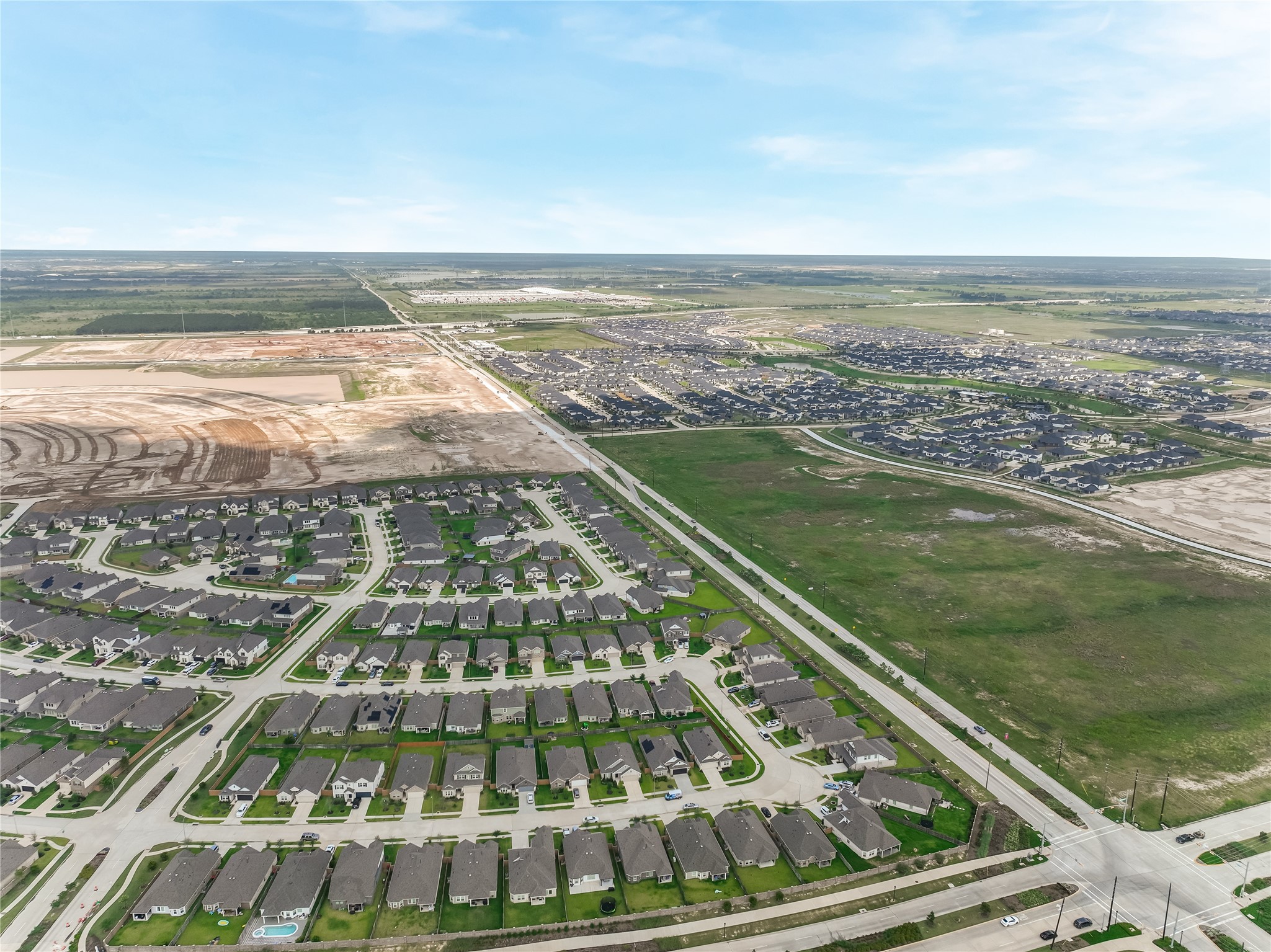 Easy access to West Rd and 99 grandparkway