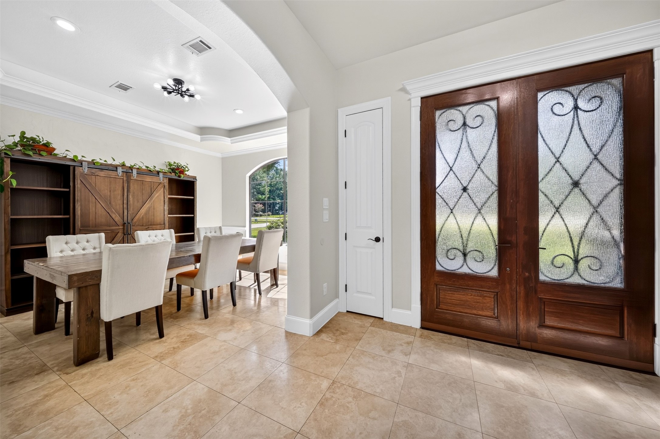 10410 Clubhouse Circle, Magnolia, TX 77354 10410 Clubhouse Circle, Magnolia, TX 77354