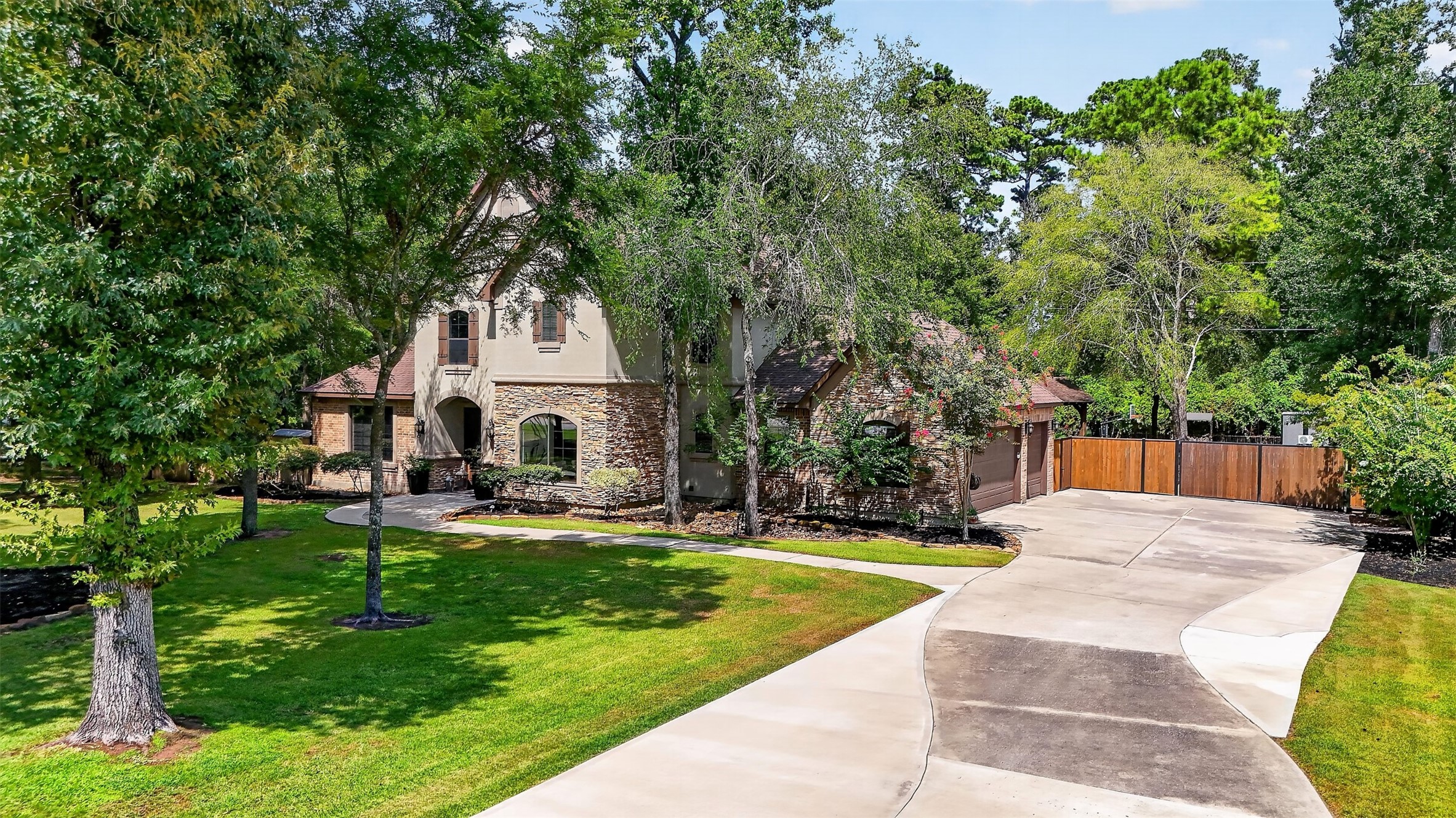 10410 Clubhouse Circle, Magnolia, TX 77354 10410 Clubhouse Circle, Magnolia, TX 77354
