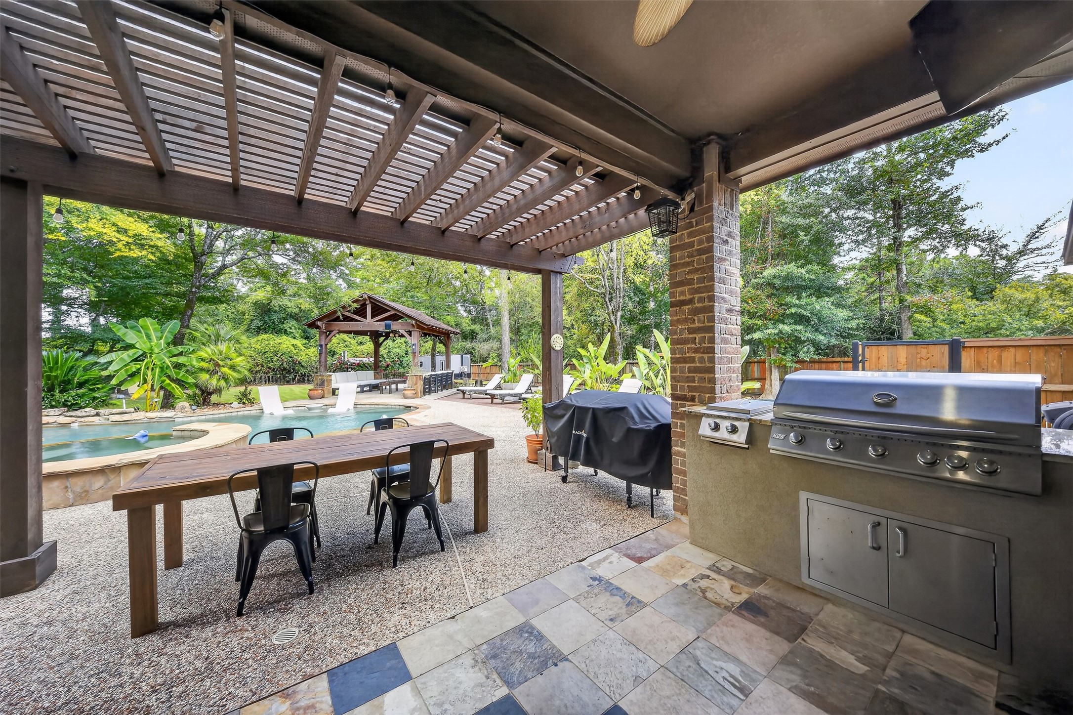 10410 Clubhouse Circle, Magnolia, TX 77354