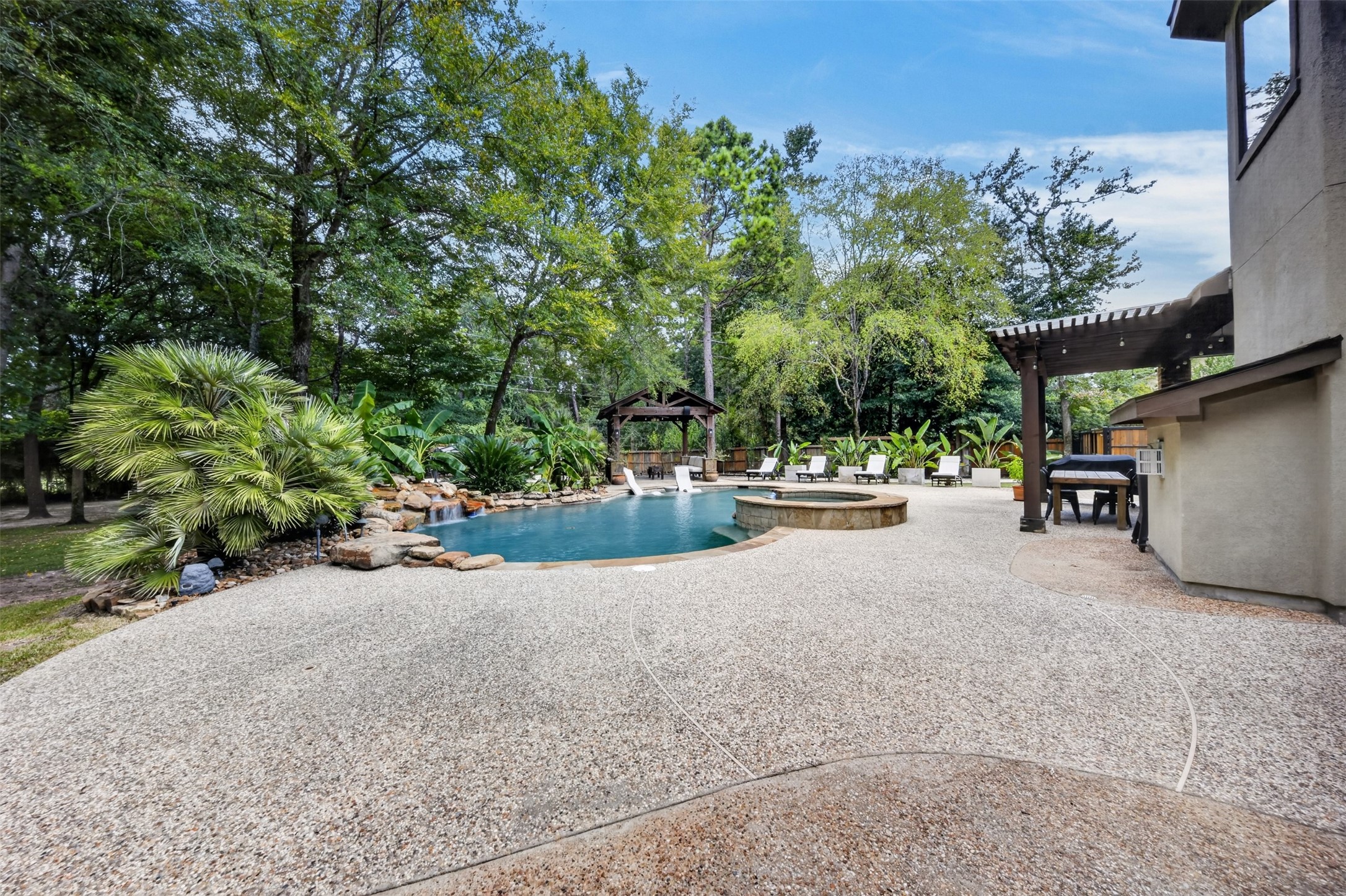 10410 Clubhouse Circle, Magnolia, TX 77354