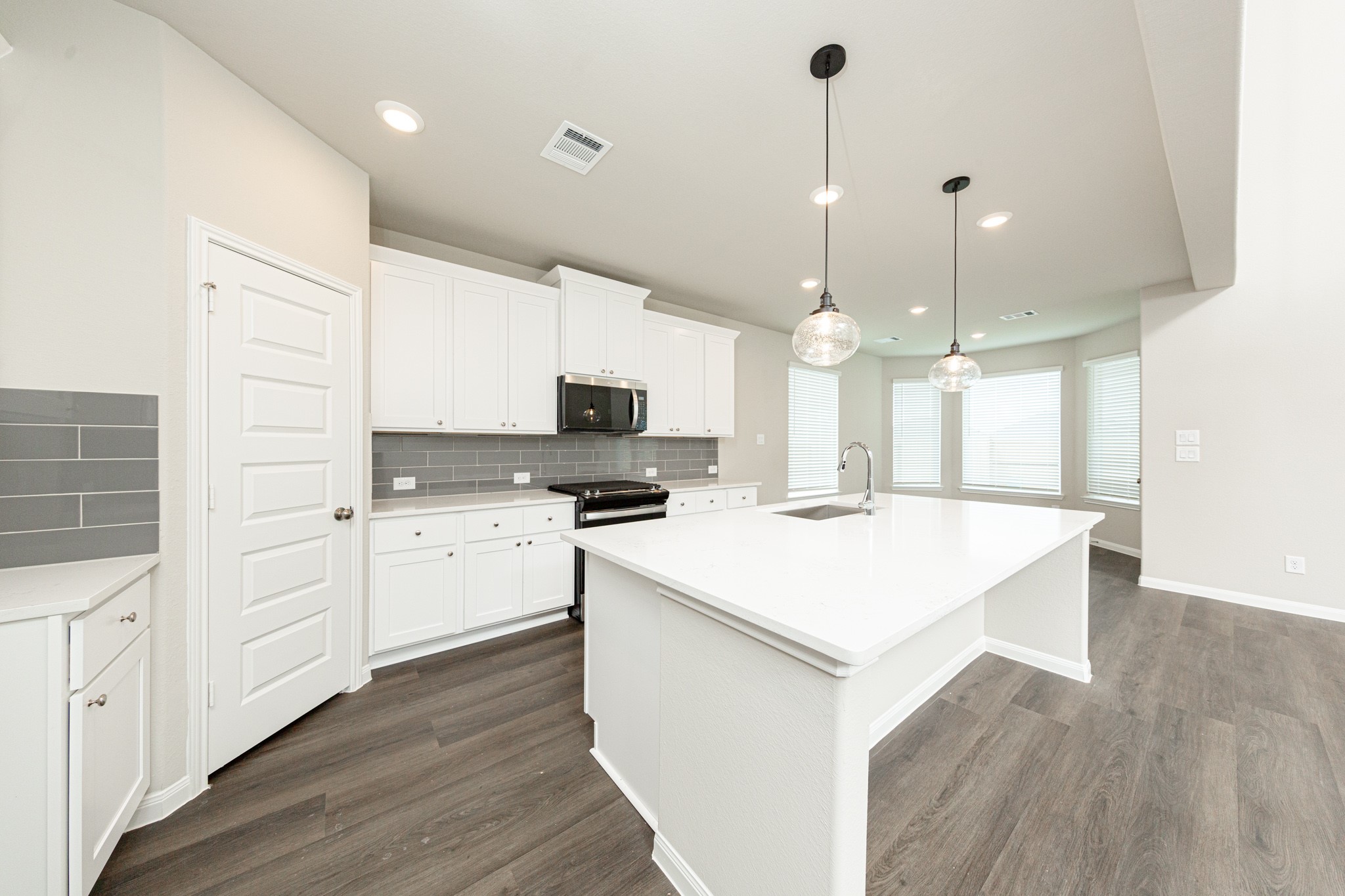 3025 Mustang Grove Way, Brookshire, TX 77423 3025 Mustang Grove Way, Brookshire, TX 77423