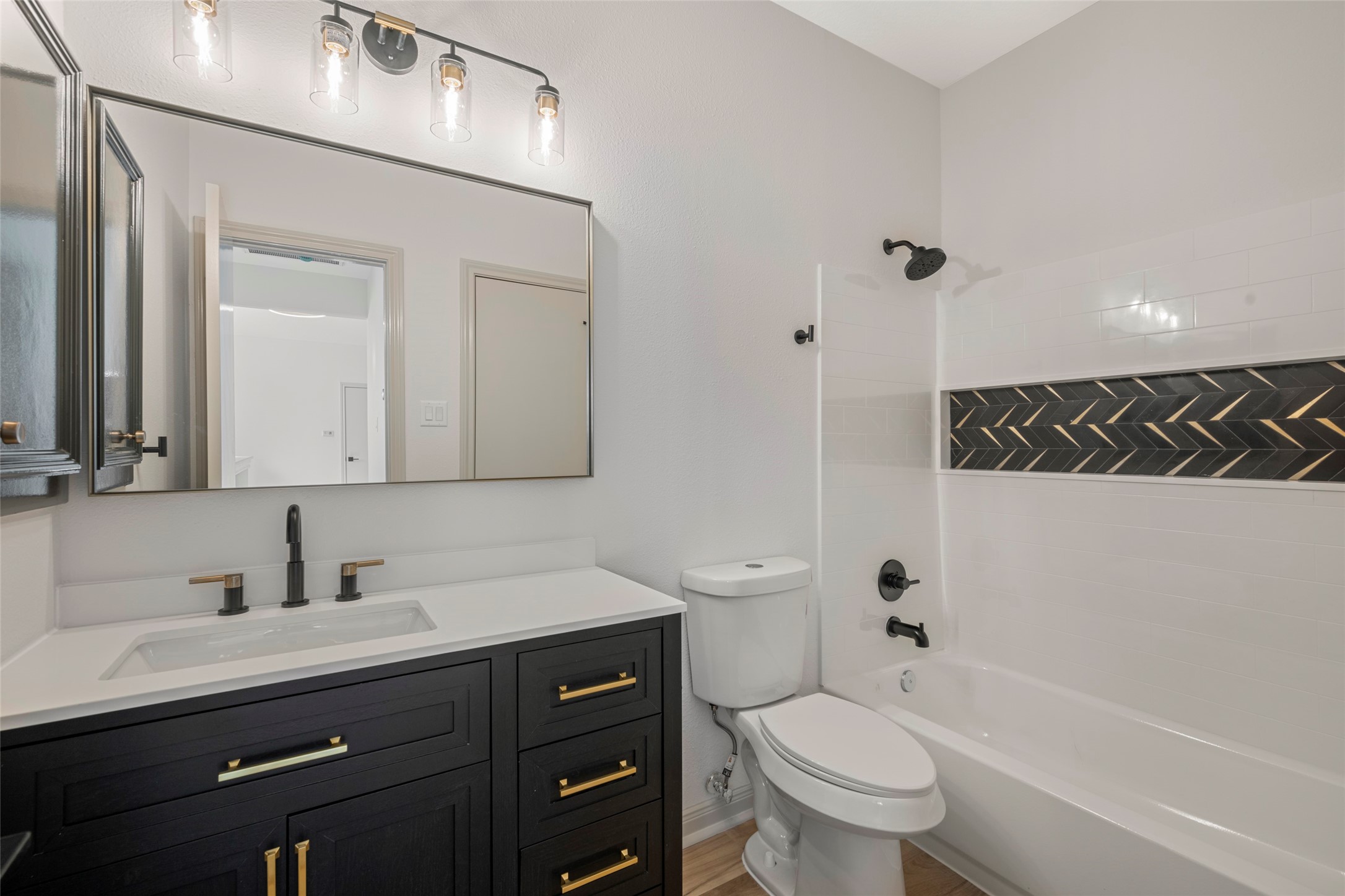 Full bathroom #3