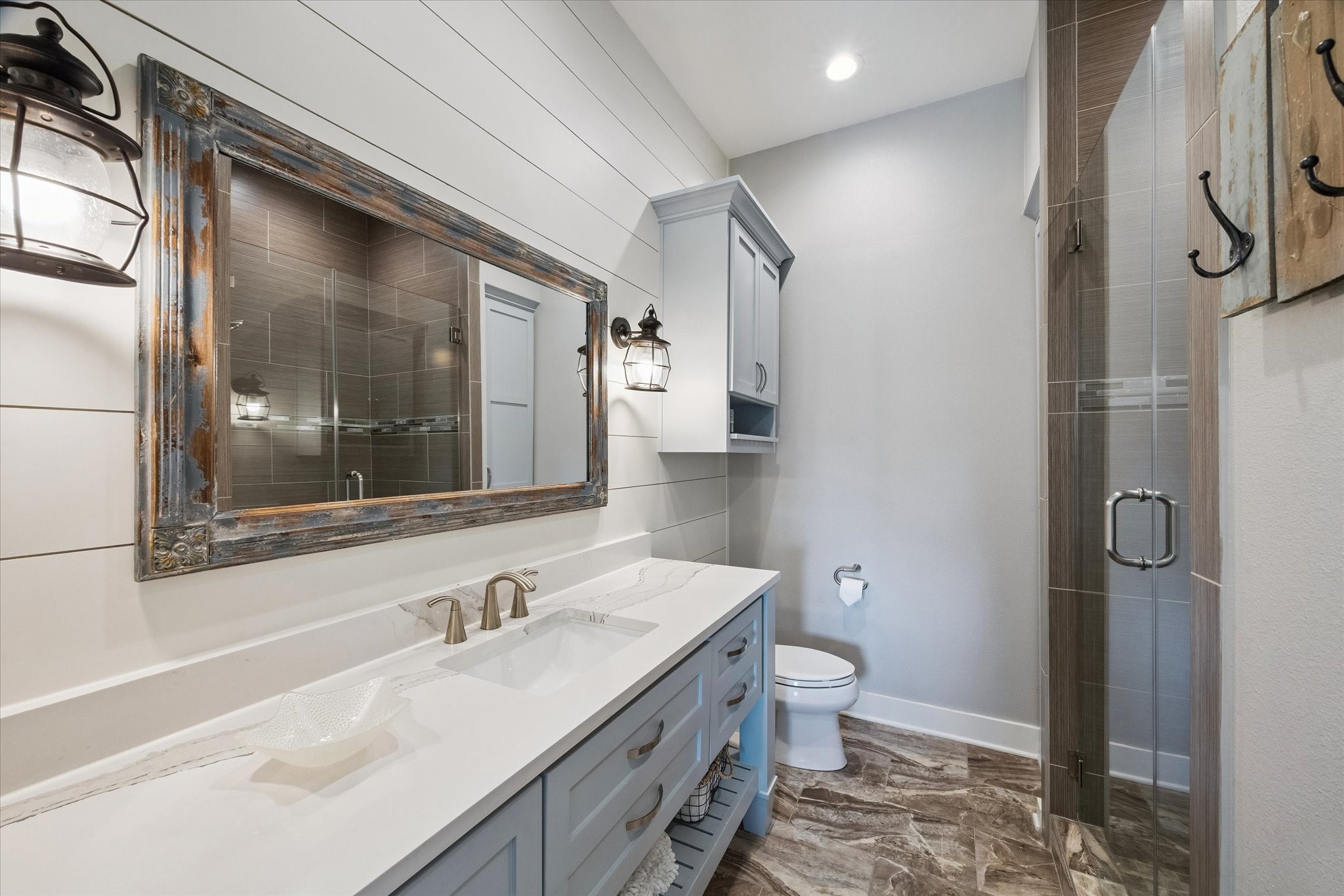 1534 Windsong Way, Tiki Island, TX 77554