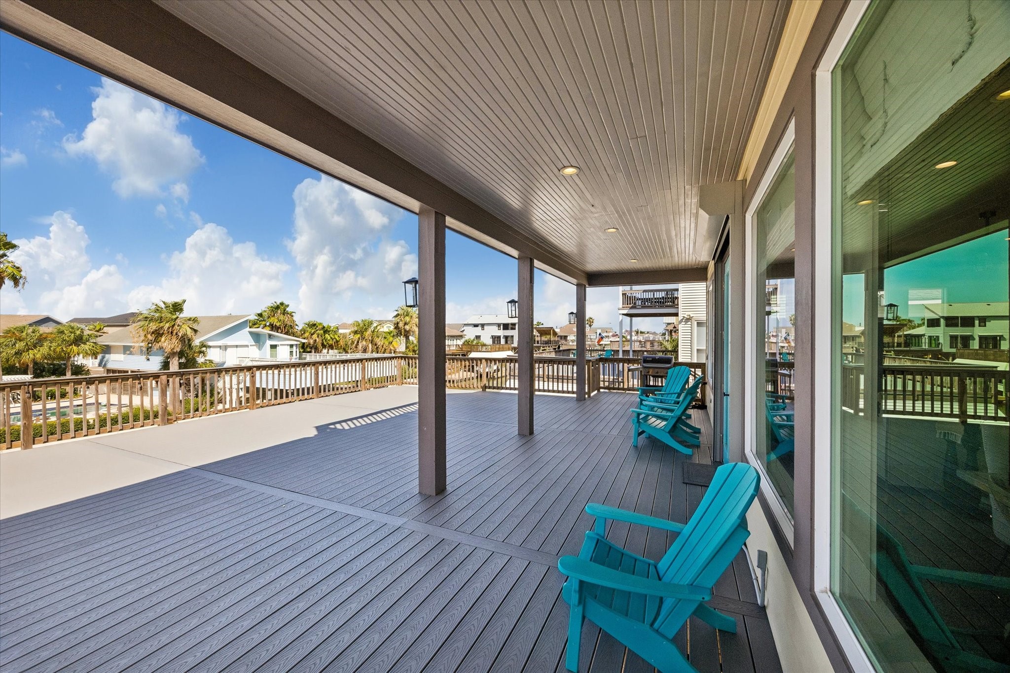 1534 Windsong Way, Tiki Island, TX 77554