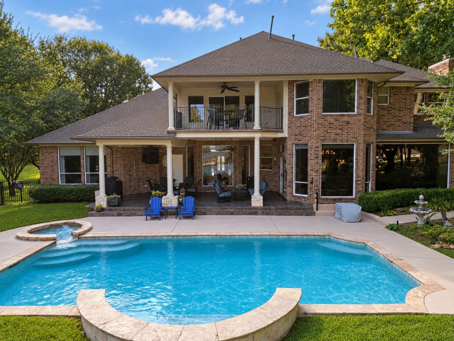 1018 The Cliffs Boulevard, Montgomery, TX 77356