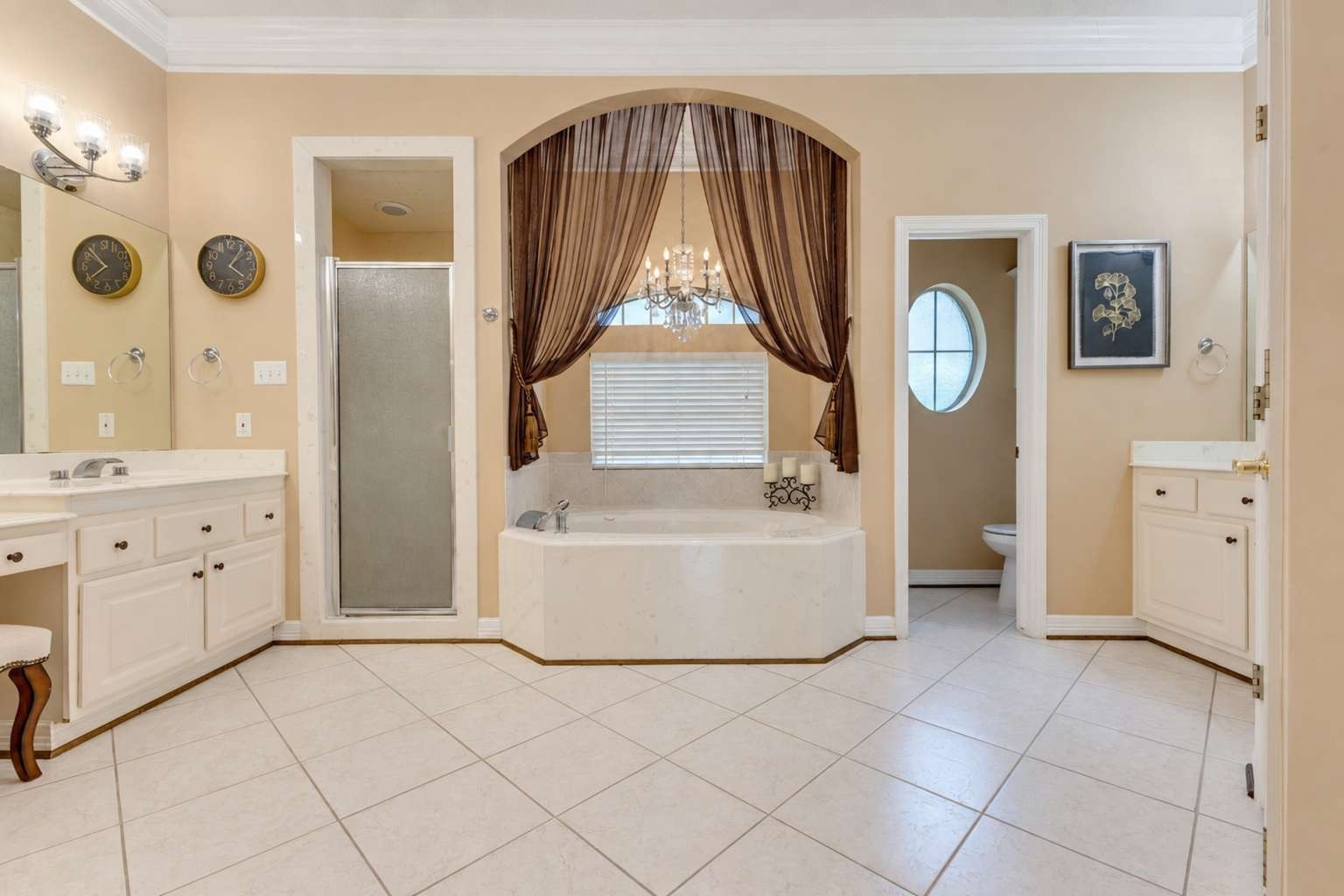 1018 The Cliffs Boulevard, Montgomery, TX 77356