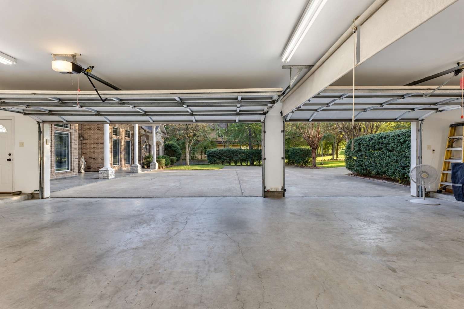 1018 The Cliffs Boulevard, Montgomery, TX 77356