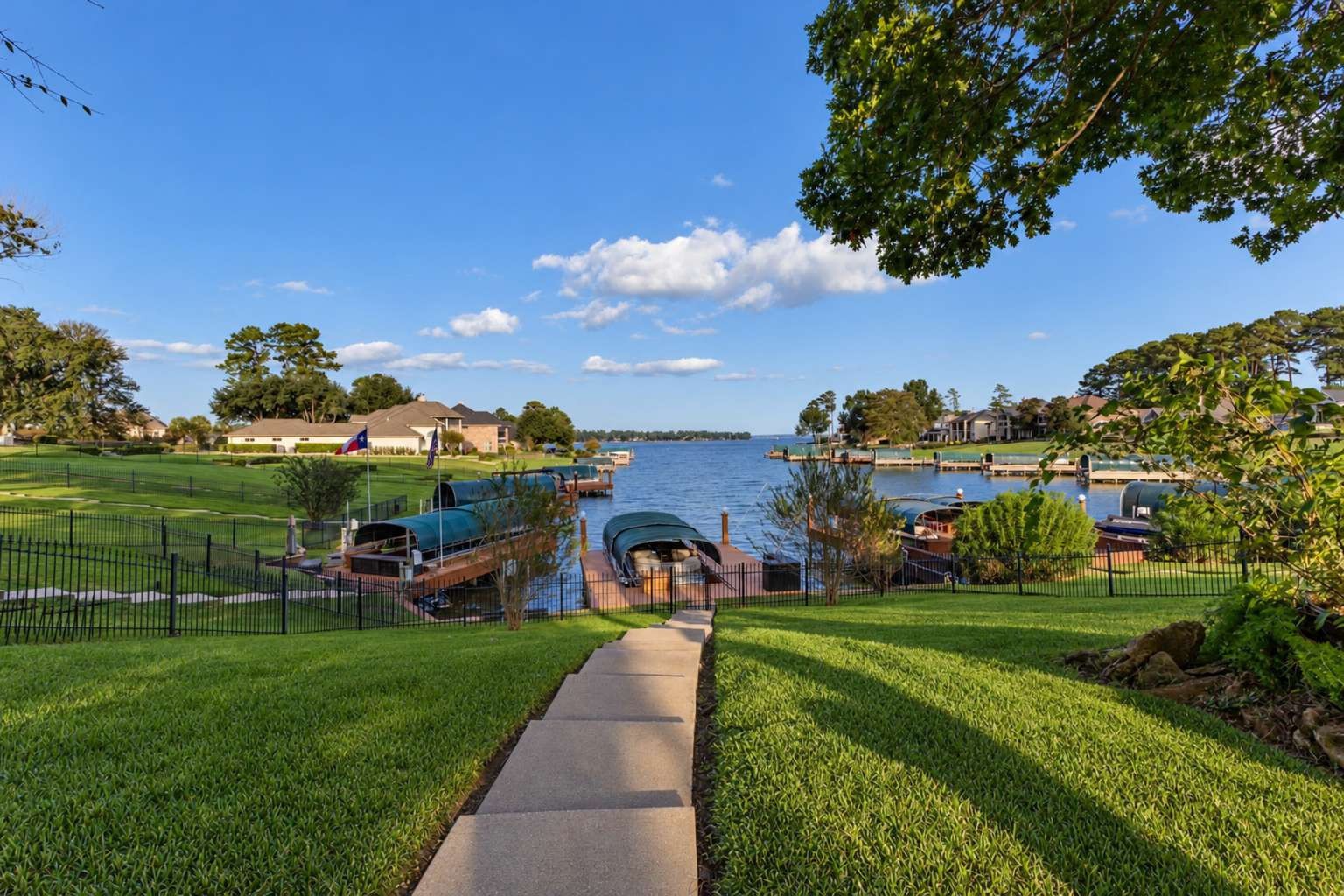 1018 The Cliffs Boulevard, Montgomery, TX 77356