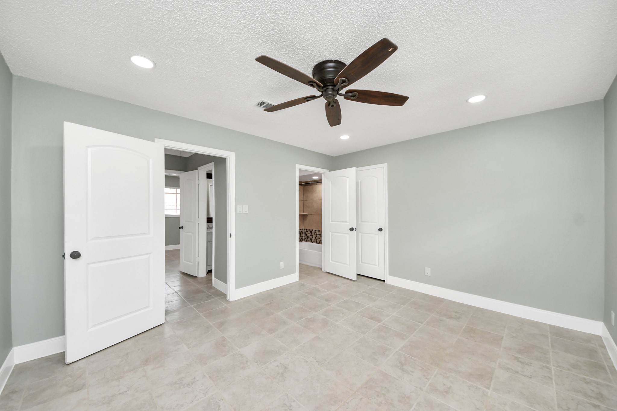 9458 Neuens Road, #9458, Houston, TX 77080