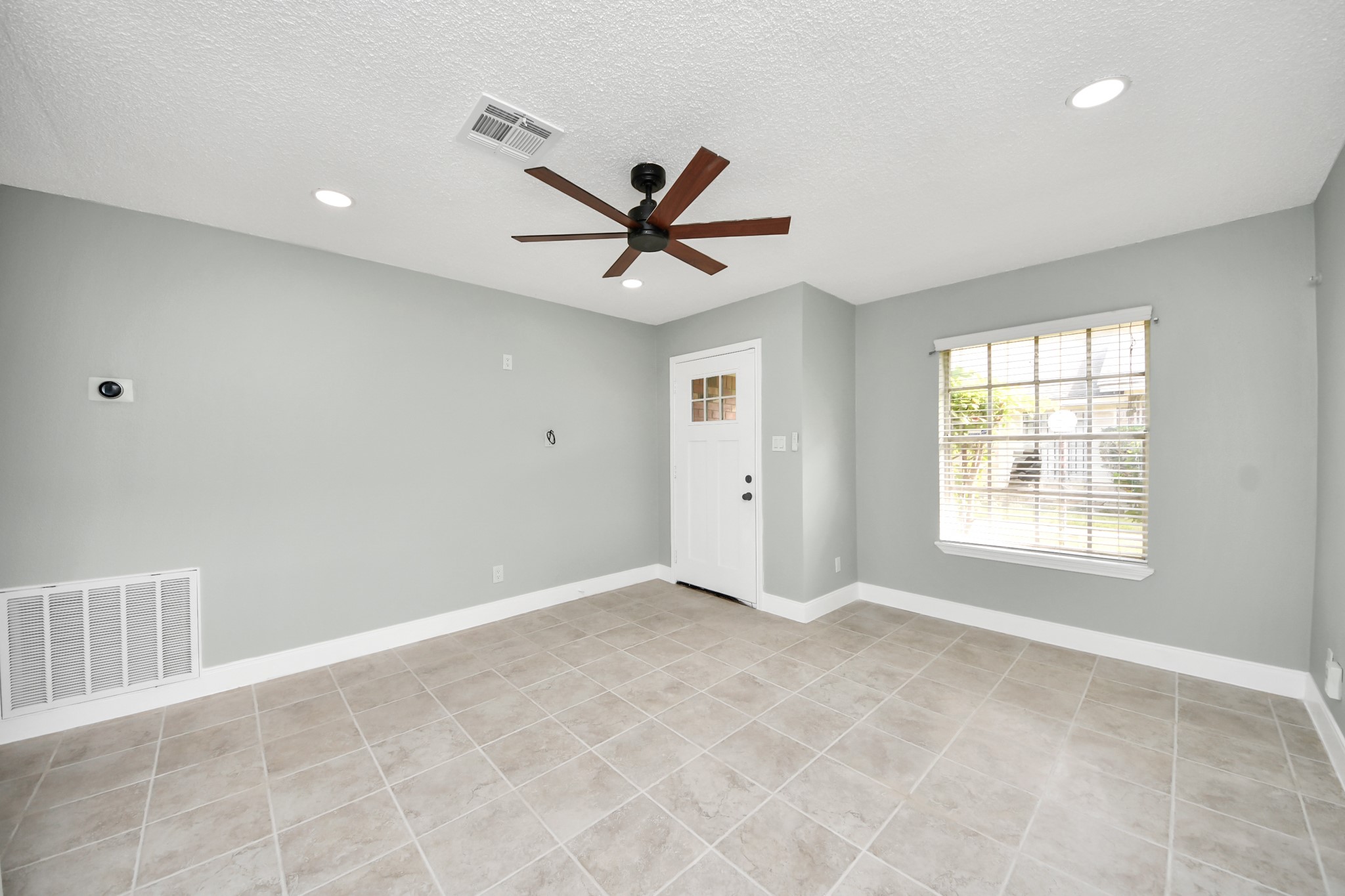 9458 Neuens Road, #9458, Houston, TX 77080 9458 Neuens Road, #9458, Houston, TX 77080