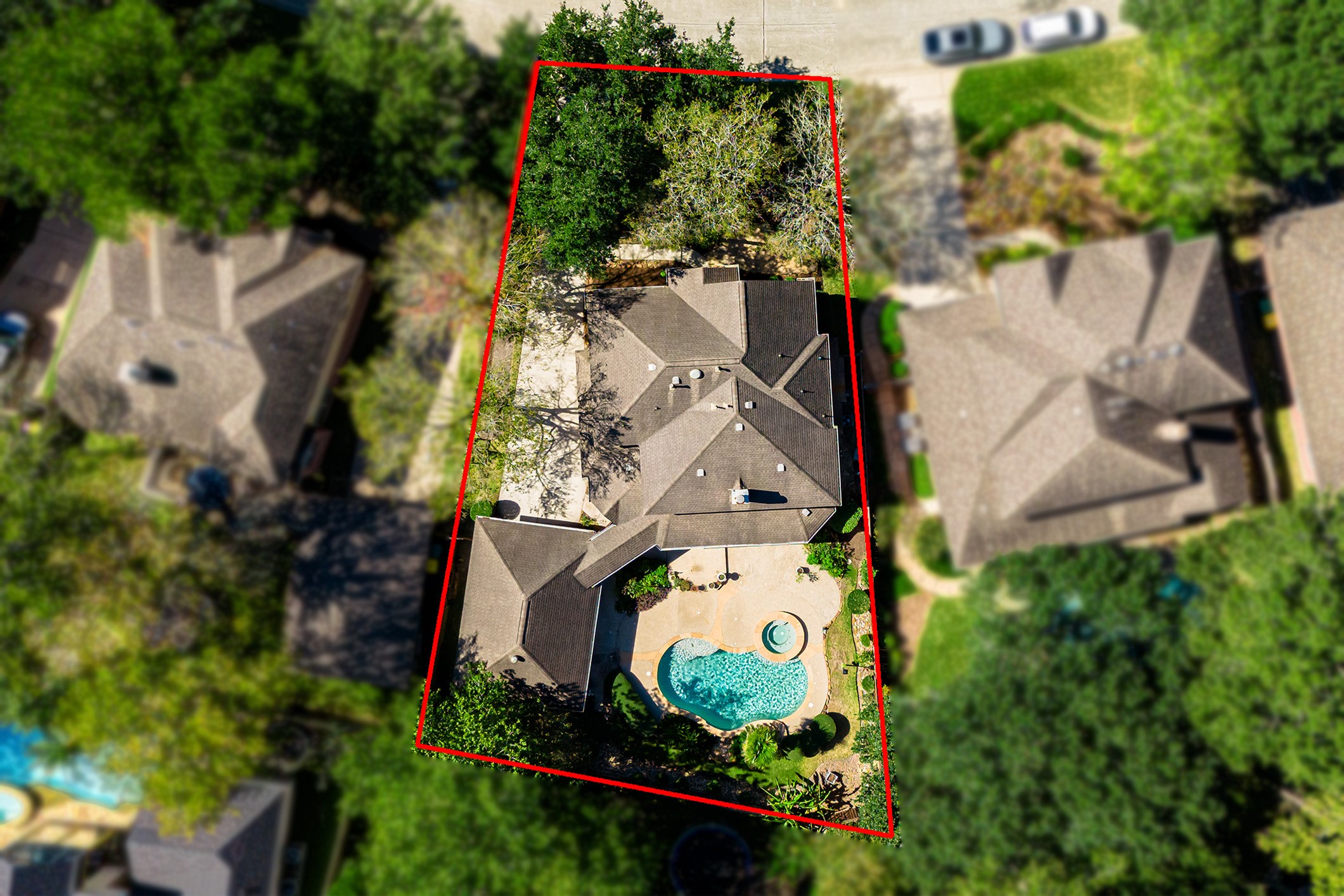 136 S Goldenvine Circle, The Woodlands, TX 77382