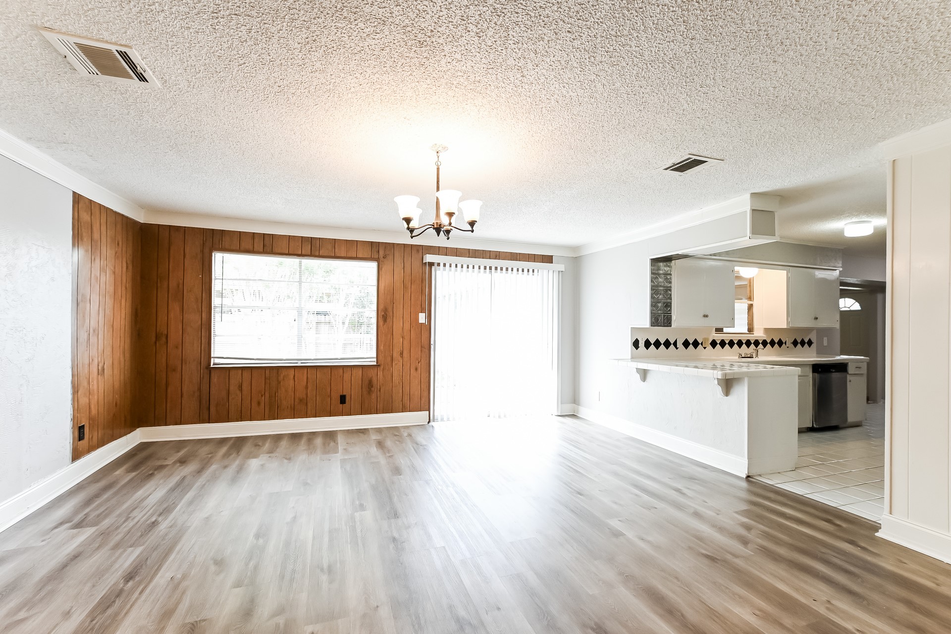 2811 26th Street, Dickinson, TX 77539