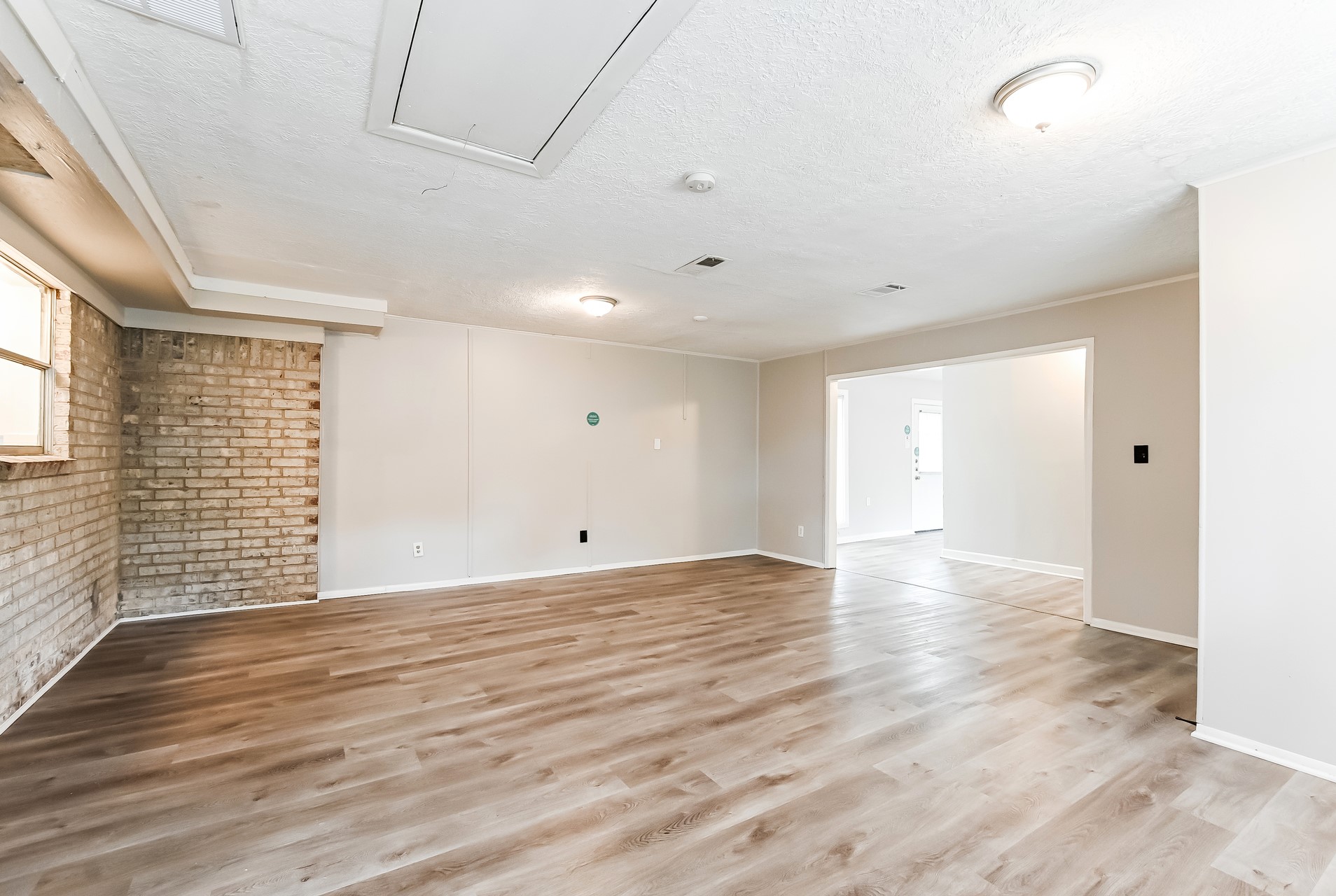 2811 26th Street, Dickinson, TX 77539