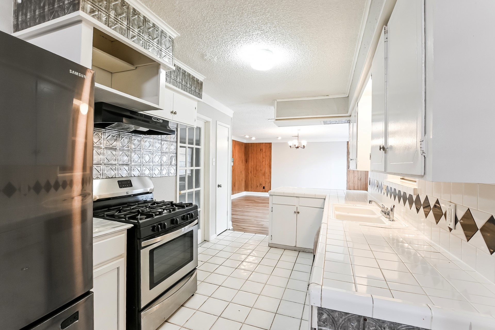 2811 26th Street, Dickinson, TX 77539