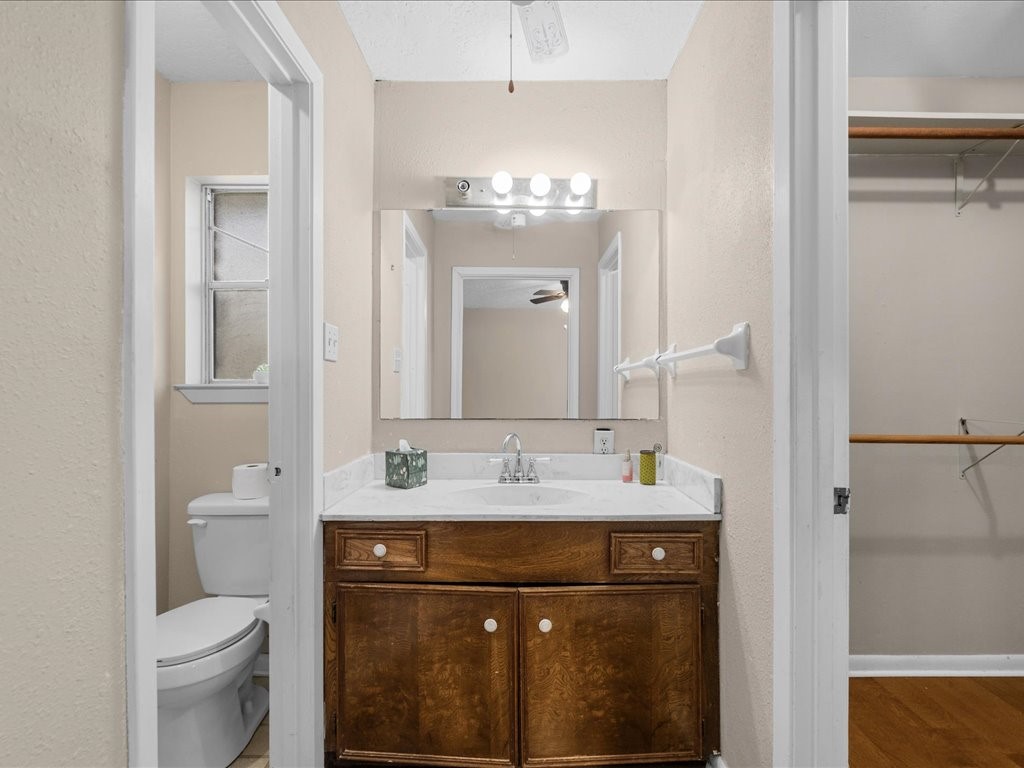 Master Vanity