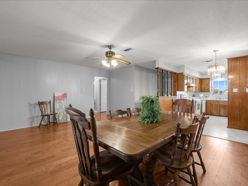 Dining/Living Kitchen
view