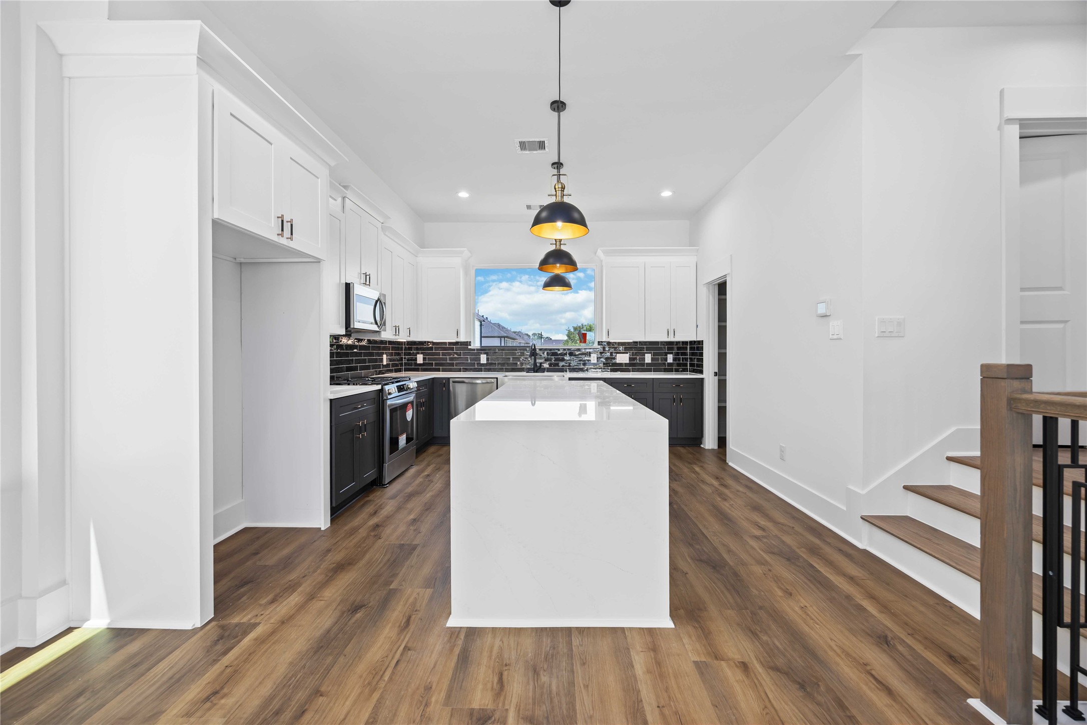 1947 Knoll Square Drive, Houston, TX 77080