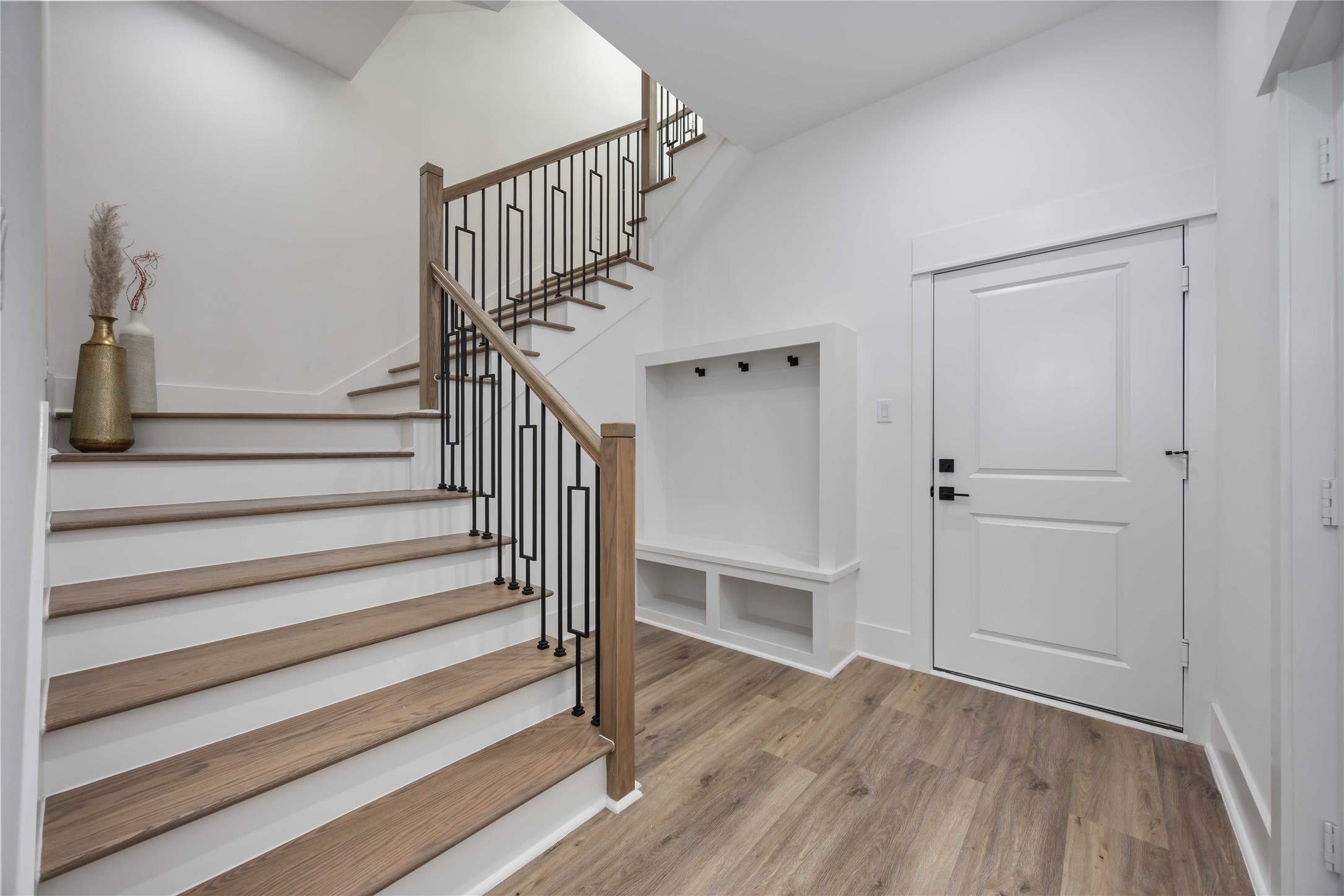 1947 Knoll Square Drive, Houston, TX 77080 1947 Knoll Square Drive, Houston, TX 77080
