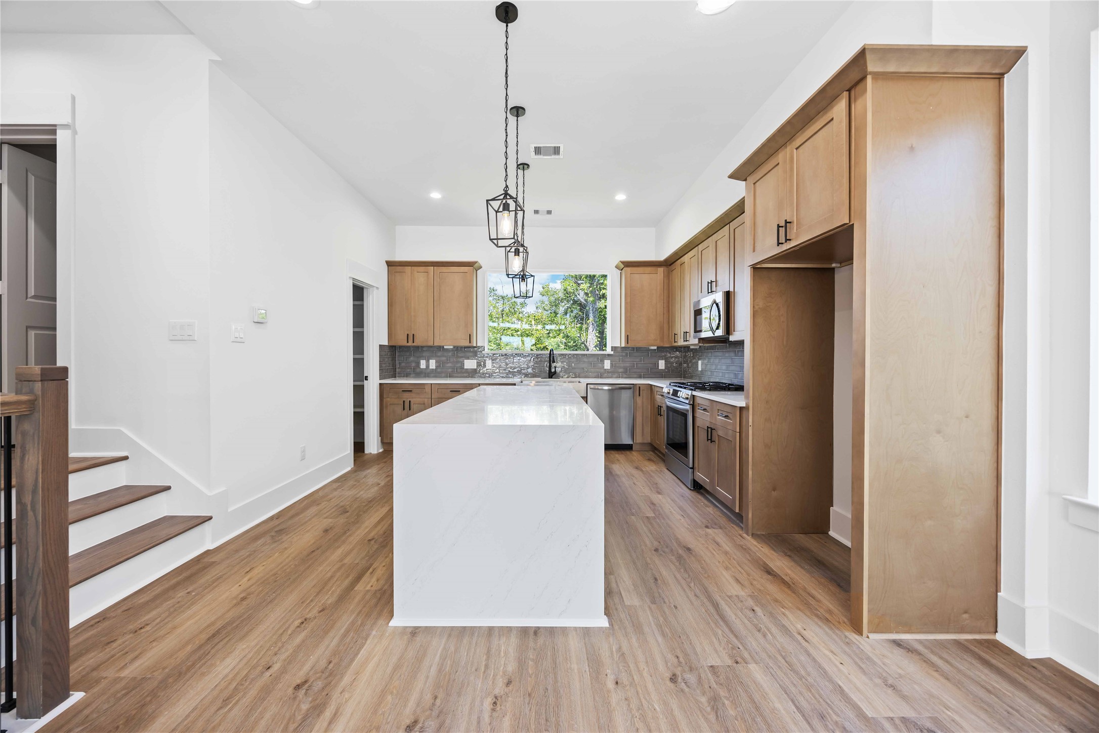 1947 Knoll Square Drive, Houston, TX 77080