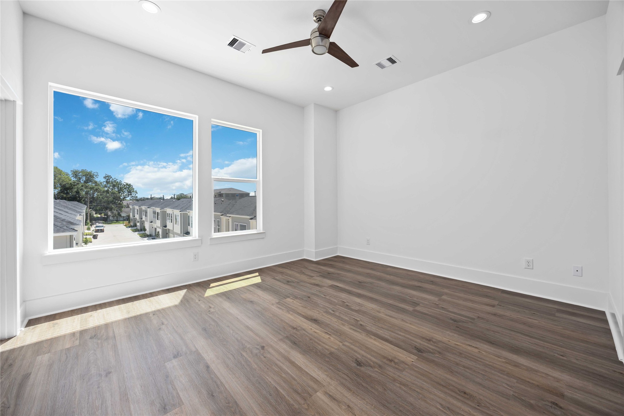 1947 Knoll Square Drive, Houston, TX 77080