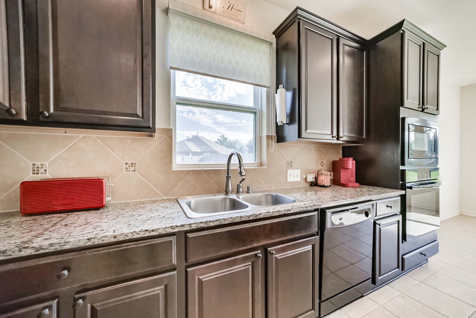 9939 Clear Diamond Drive, Rosharon, TX 77583