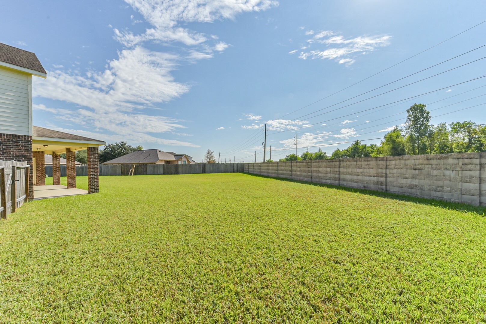 9939 Clear Diamond Drive, Rosharon, TX 77583