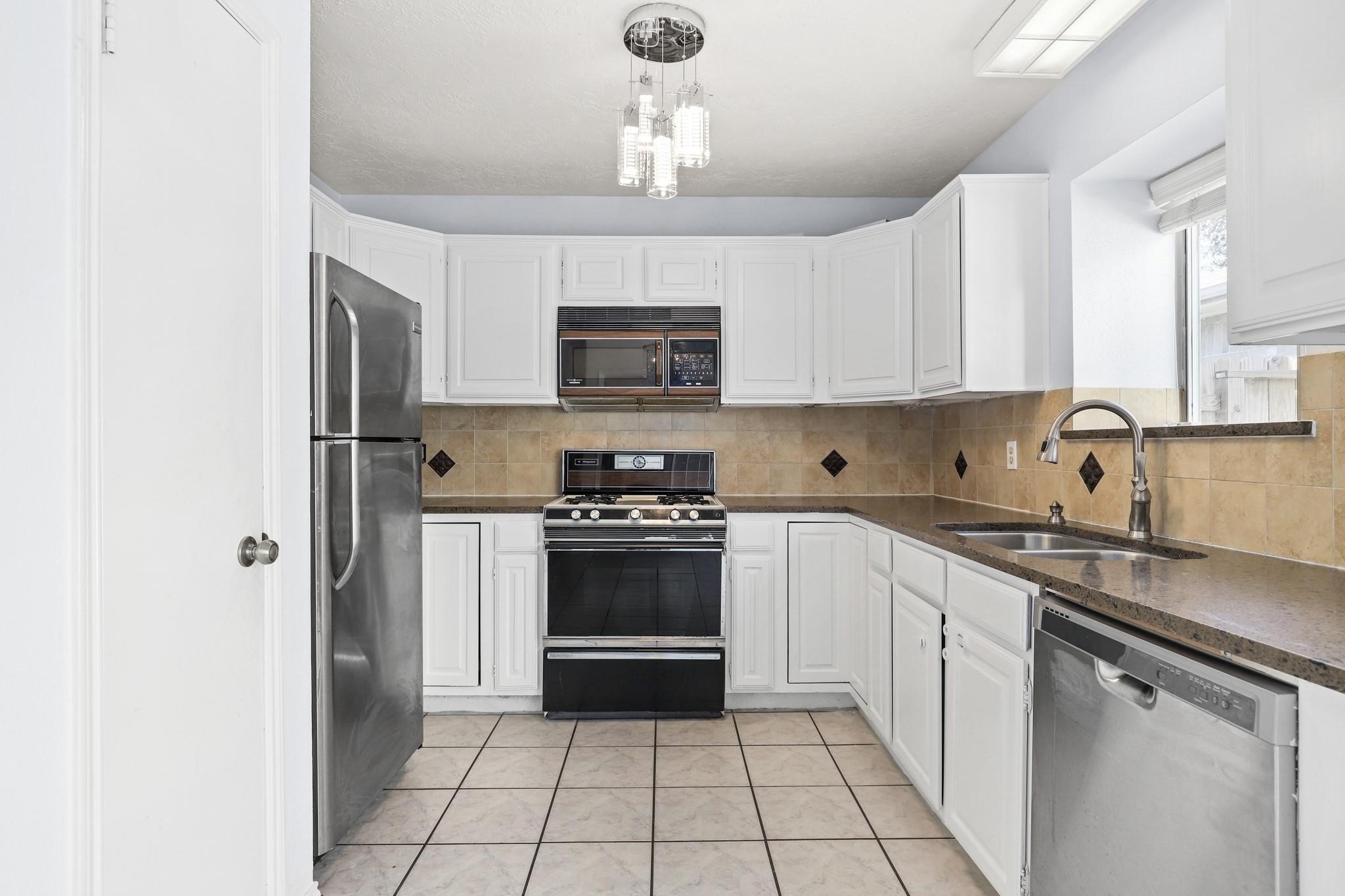 13535 Bonilla Lane, Houston, TX 77083