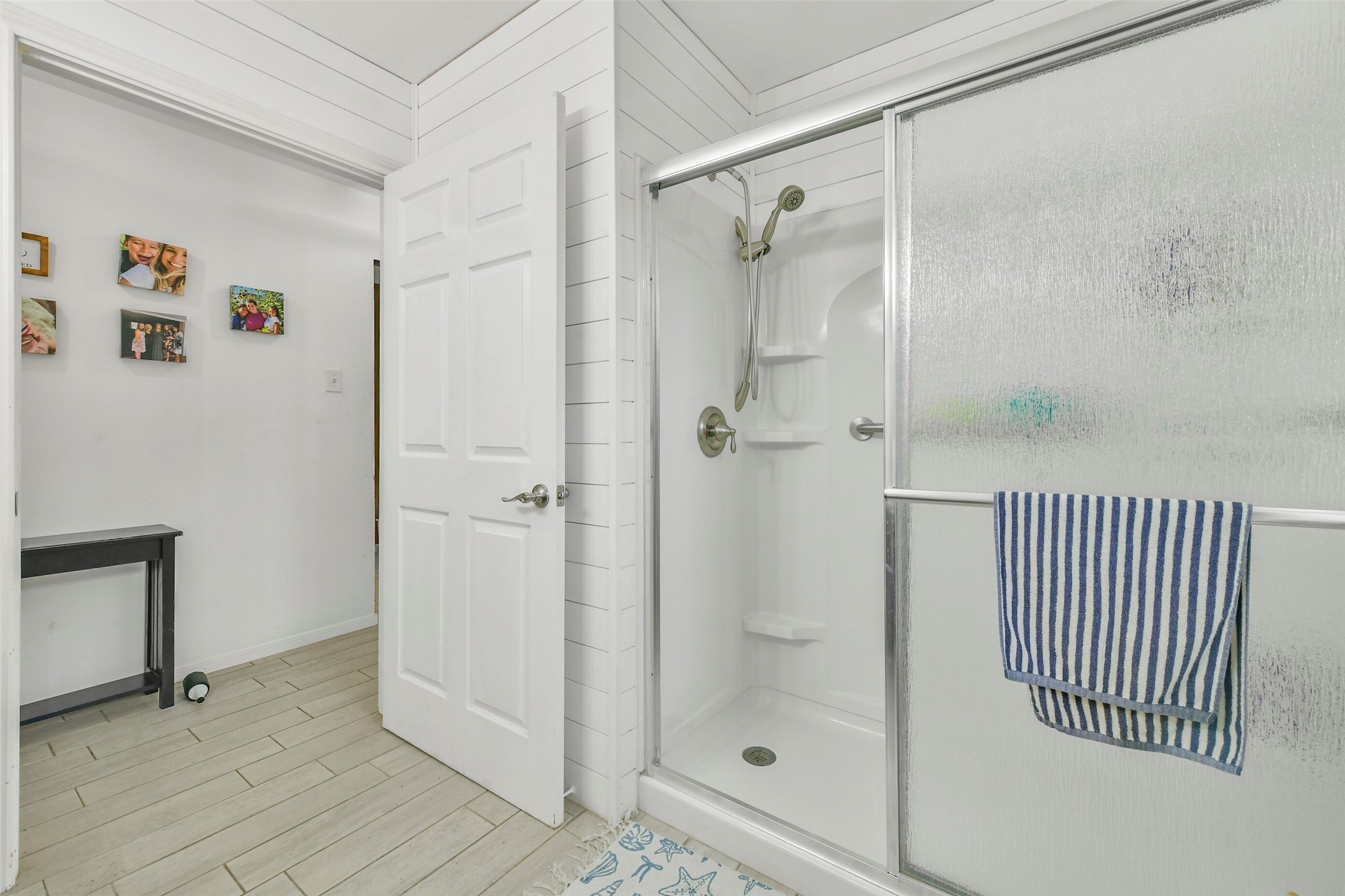 203 Green Isle Avenue, Dickinson, TX 77539