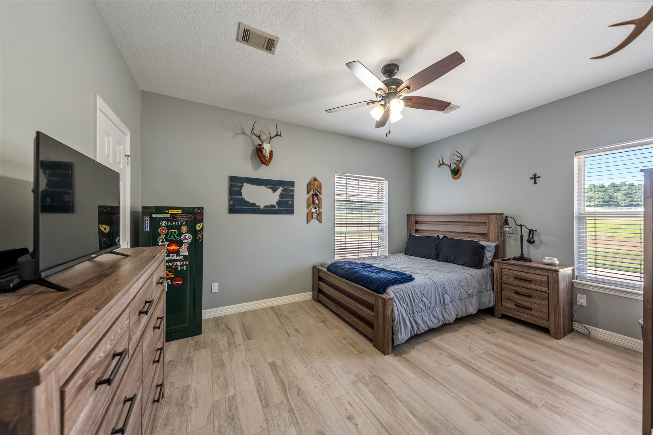 Secondary Bedroom