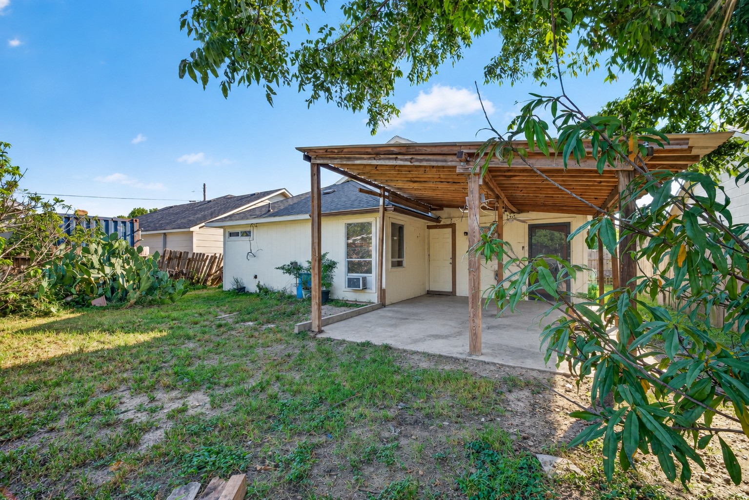 10453 Aldine Westfield Road, Houston, TX 77093