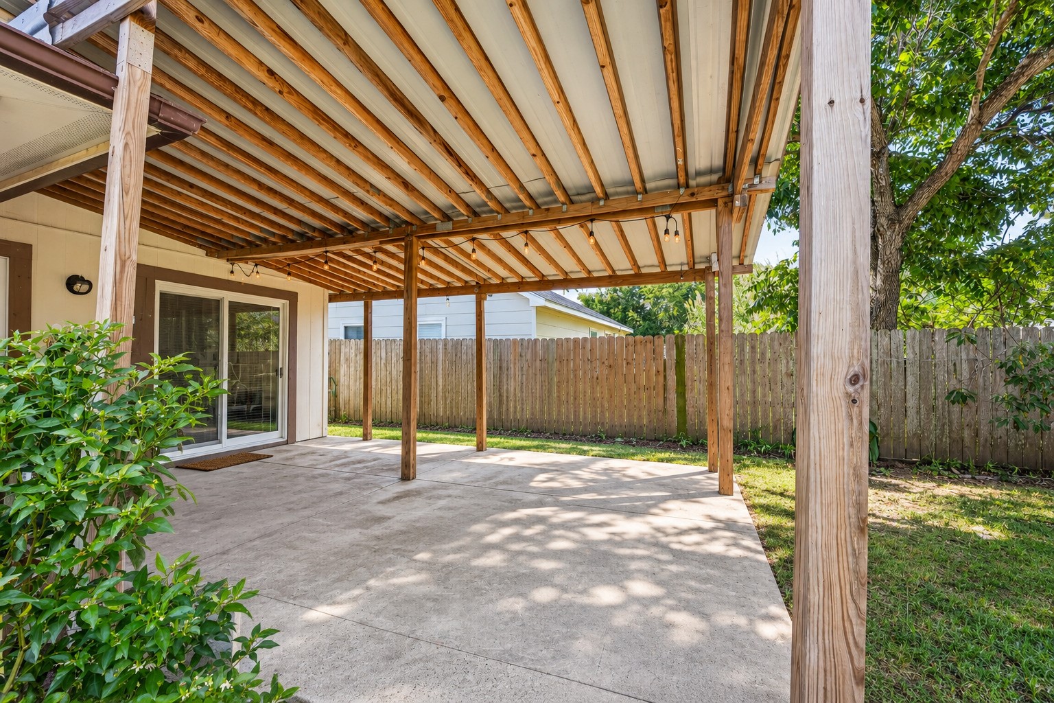 10453 Aldine Westfield Road, Houston, TX 77093