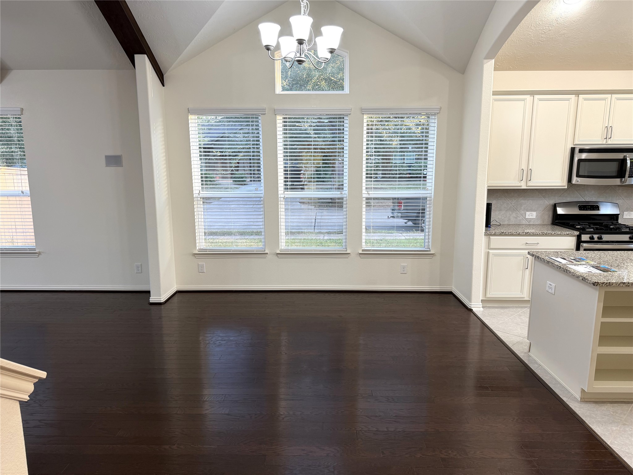 101 Long Meadow Court, Clute, TX 77531