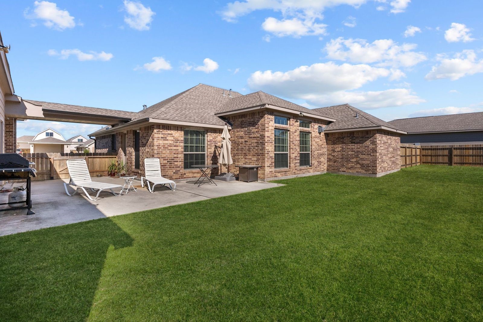 2111 Gilbert Road, Dickinson, TX 77539