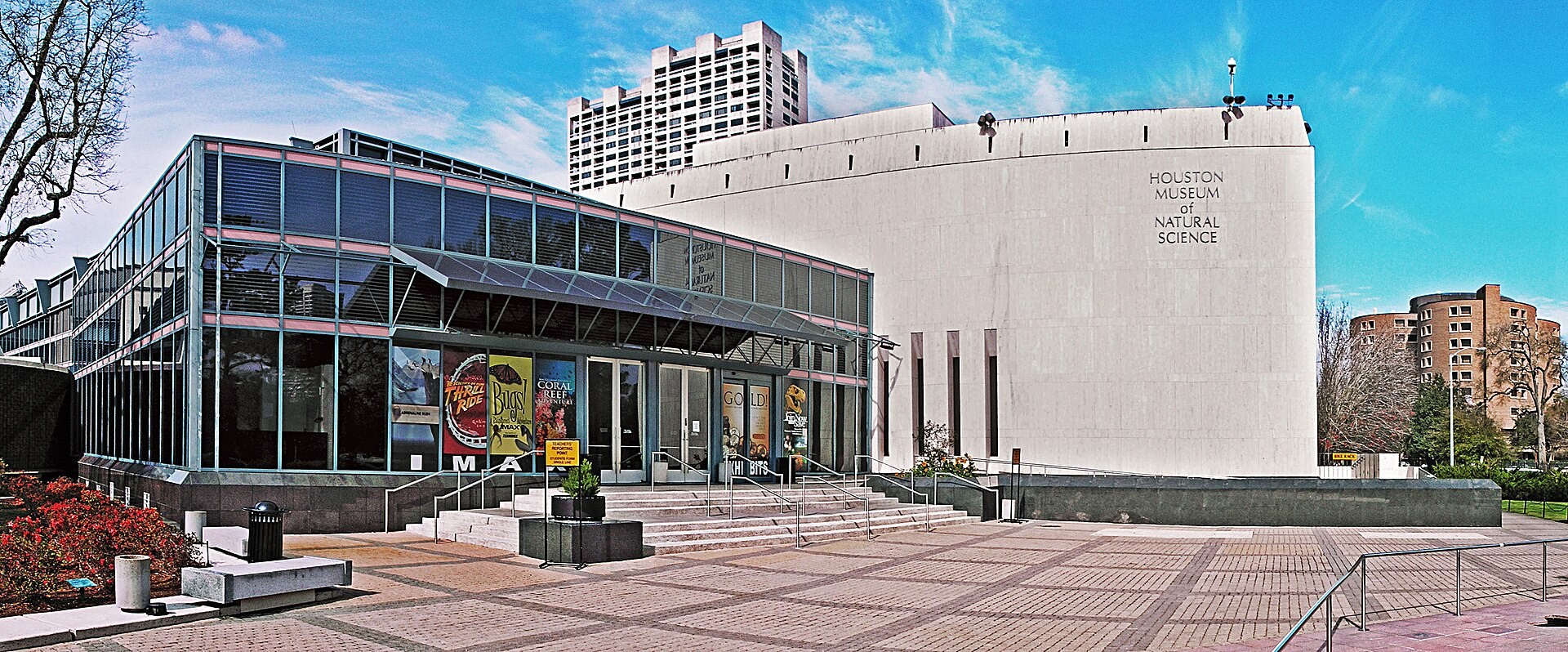 Houston Museum of Natural Science is just minutes away, adding to the areas exceptional museum and cultural appeal. Houston Museum of Natural Science is just minutes away, adding to the areas exceptional museum and cultural appeal.