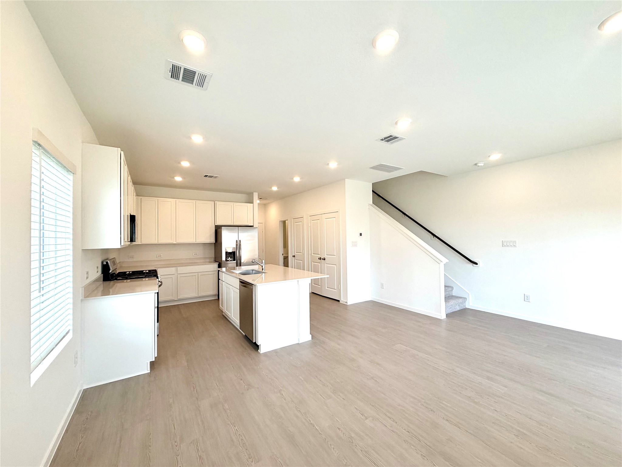 2155 Visalia Villa Drive, Rosharon, TX 77583