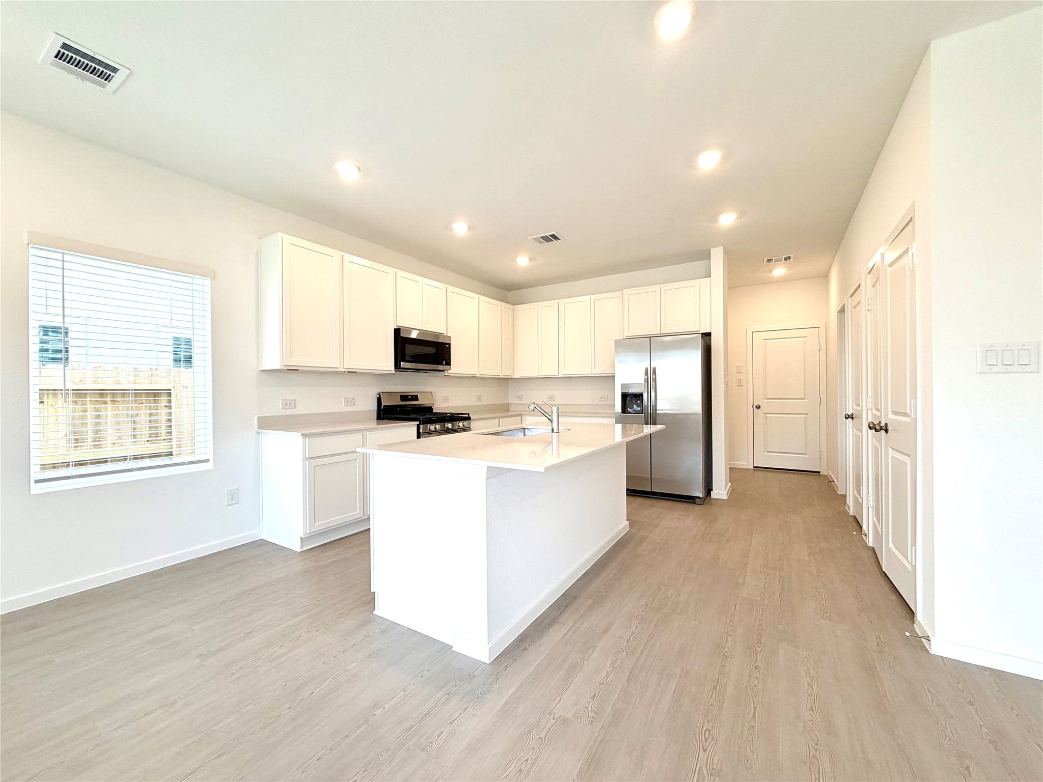 2155 Visalia Villa Drive, Rosharon, TX 77583
