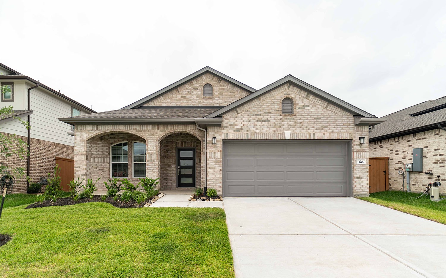 13709 Seneca Lake Drive, Texas City, TX 77568 13709 Seneca Lake Drive, Texas City, TX 77568