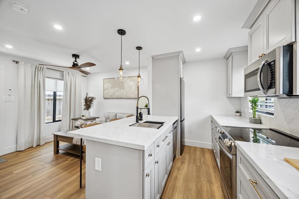 5844 Darling, #3, Houston, TX 77007