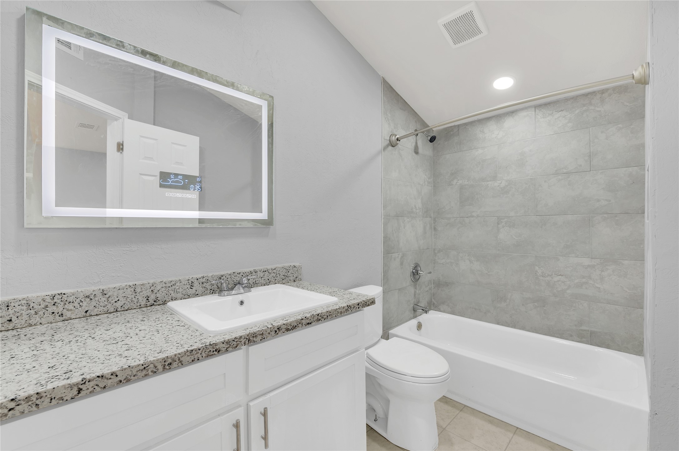 7003 Schlitz Lane, #B, Hitchcock, TX 77563 7003 Schlitz Lane, #B, Hitchcock, TX 77563